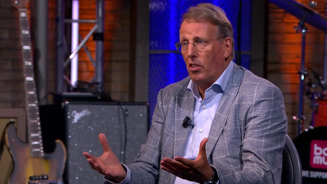 Chris Woerts over ingegooide ruiten bij Feyenoord-directeur Mark Koevermans