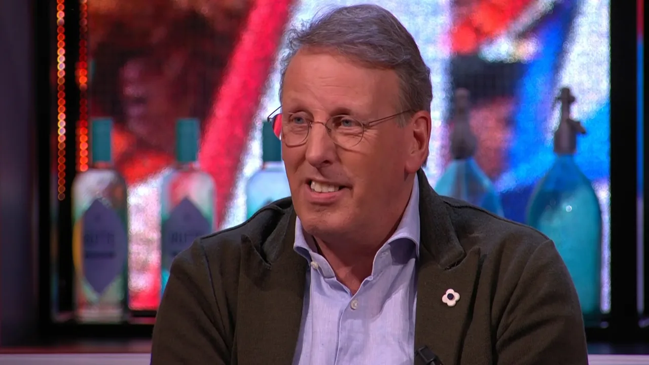 Chris Woerts vindt 'WK-boycot' ING hypocriet: 'Zij hebben de stadions gefinancierd!'