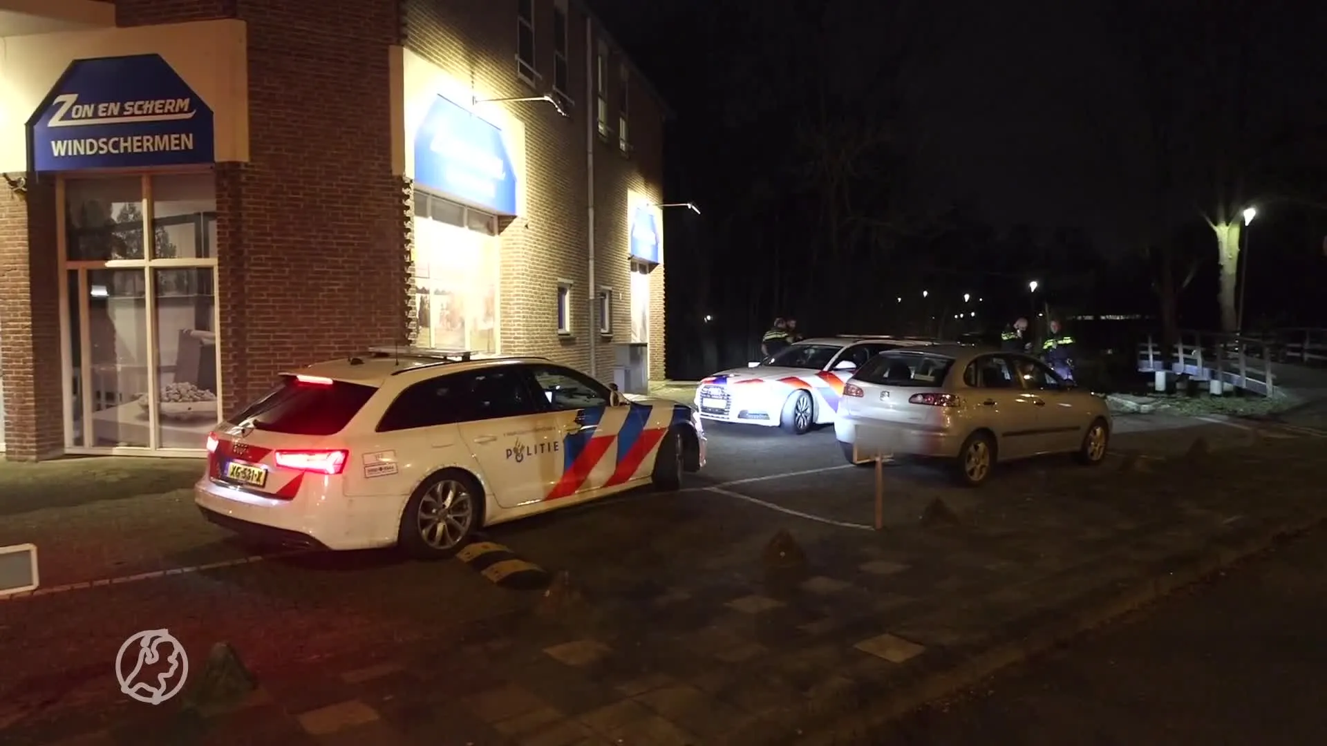 Man (26) rijdt meerdere keren in op agenten na achtervolging
