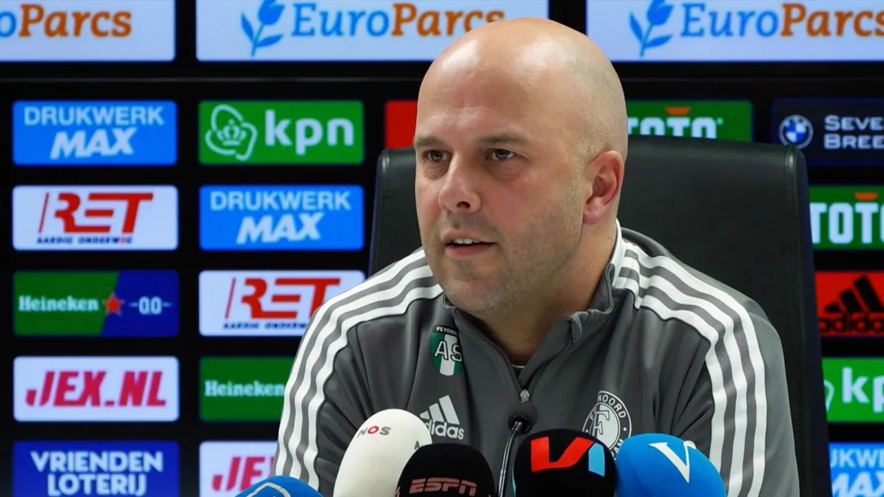 Slot doet oproep: 'Steun ons en niet bezig zijn met tegenstanders op veld'