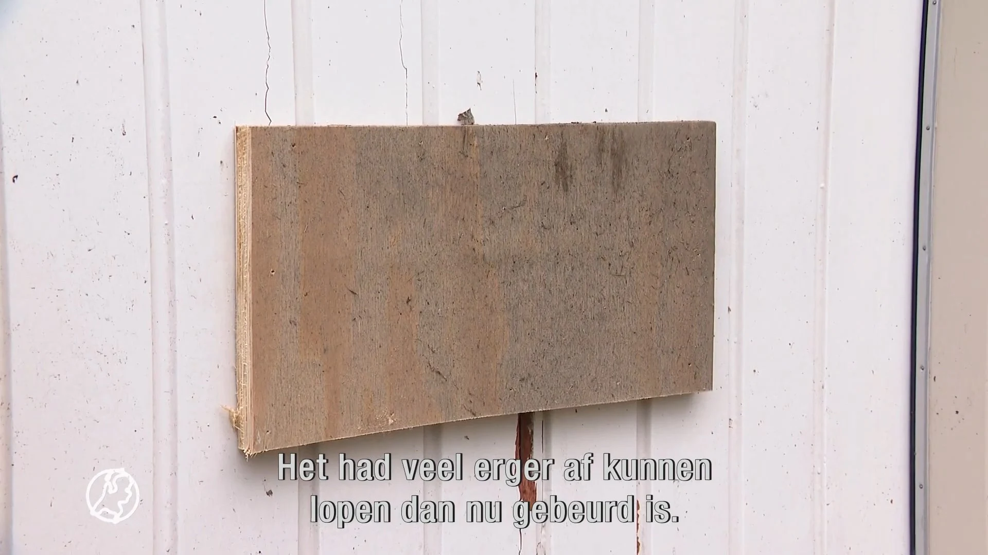 Vrouw (78) krijgt zwaar illegaal vuurwerk door de bus