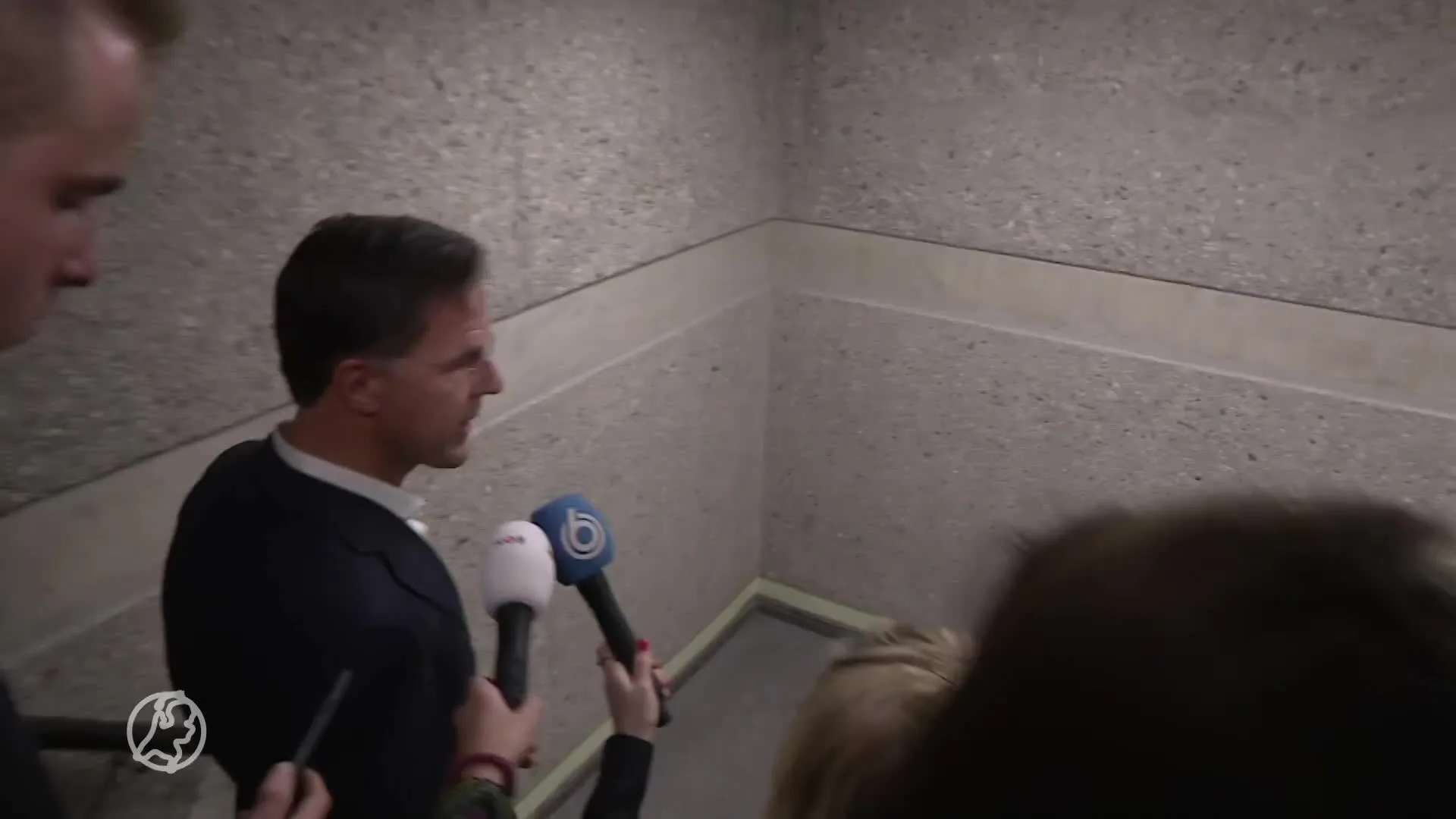 VVD-fractie steunt toch asielwet na 'pittig gesprek' met Rutte