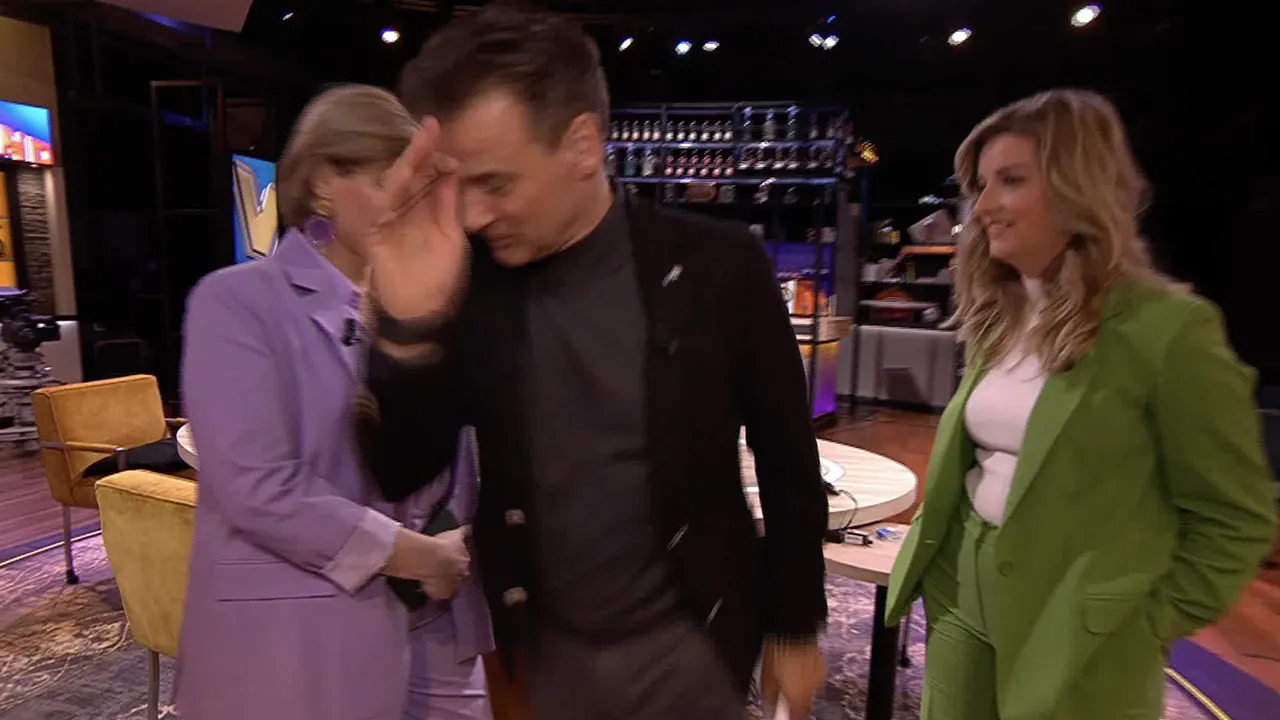 Wilfred vlucht weg In de Wandelgangen: 'Dames, ik ga er snel vandoor!'