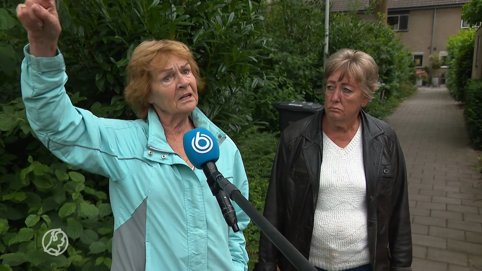 Bedreigd gezin weg na verzoek buurt door brandstichtingen en vuurwerkbommen