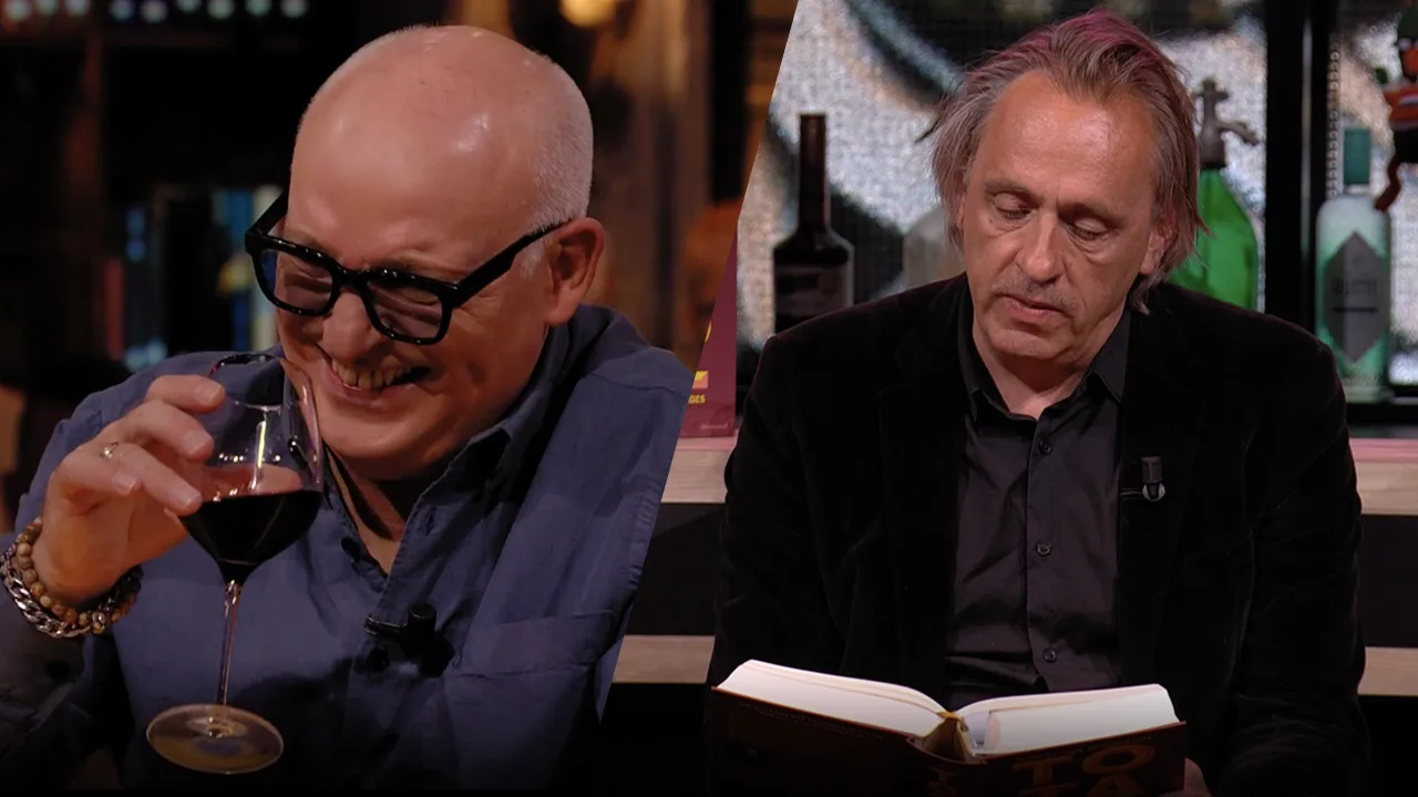 Marcel van Roosmalen leest passages voor uit nieuw boek; René geniet opzichtig