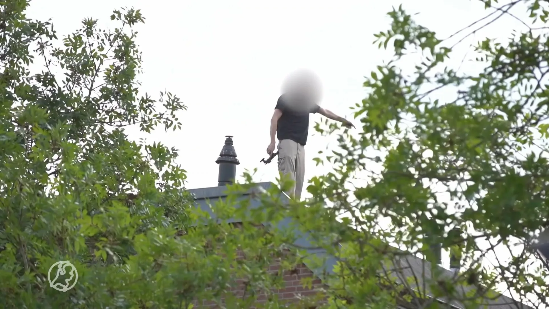 Buurt beeft nog na van gewapende man op dak: 'Dit wordt een hele slechte nacht'