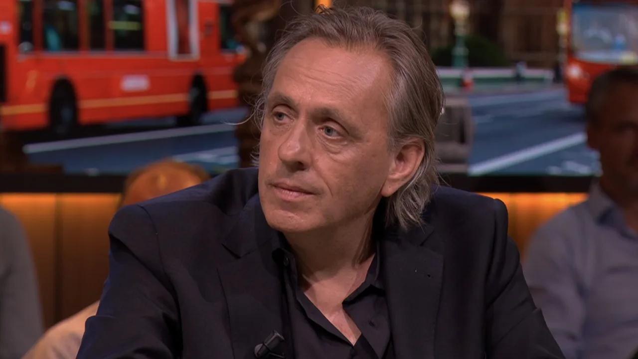 Marcel geniet van catering bij John de Mol: 'Je hebt hier bouw-je-hamburger-dag!'