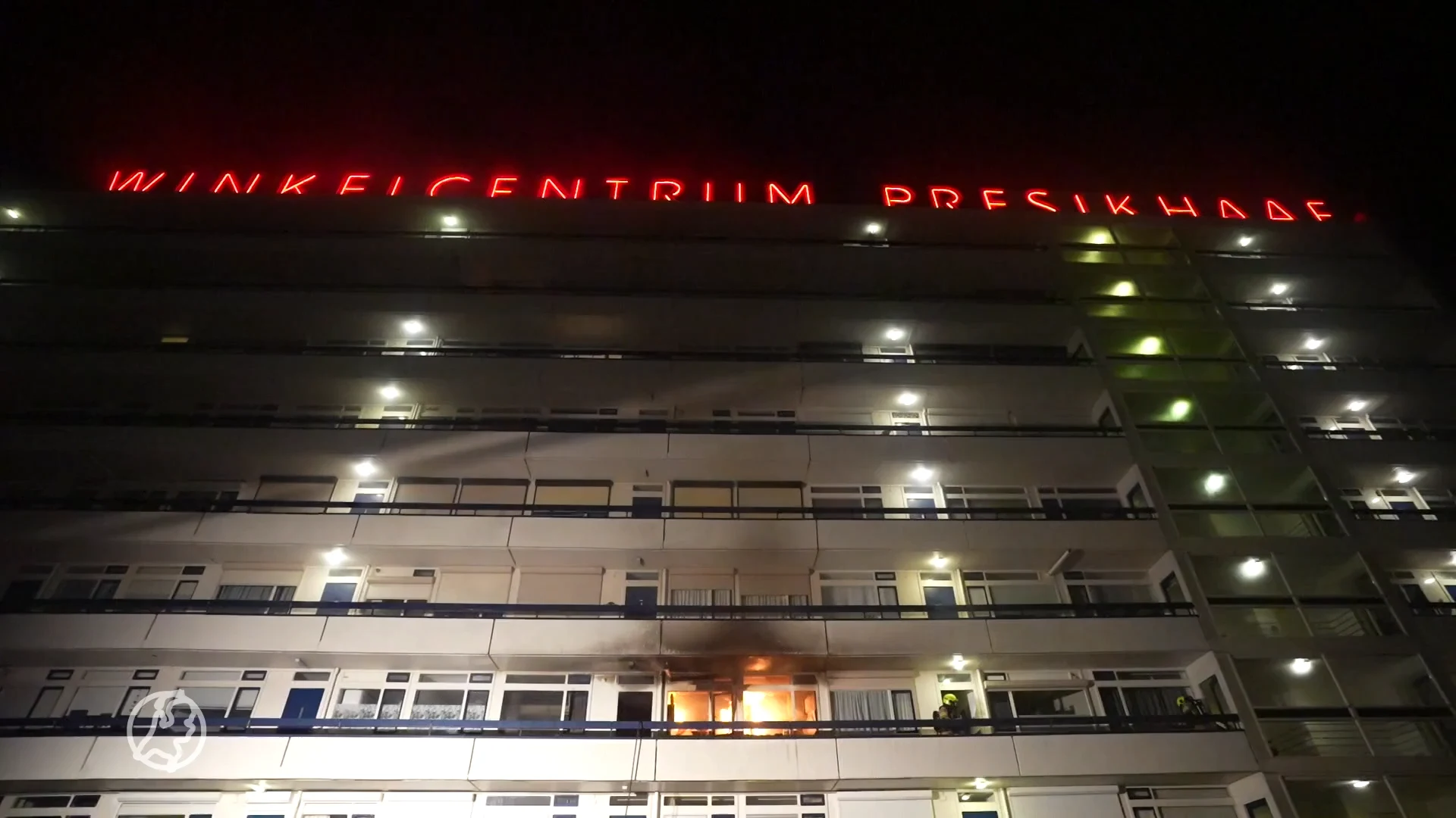 Vrouw overleden door felle woningbrand in flat Arnhem