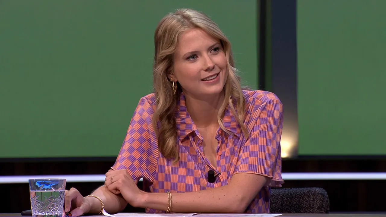 Noa blikt terug op debuut als studiopresentatrice: 'Het was heel leuk om te doen'