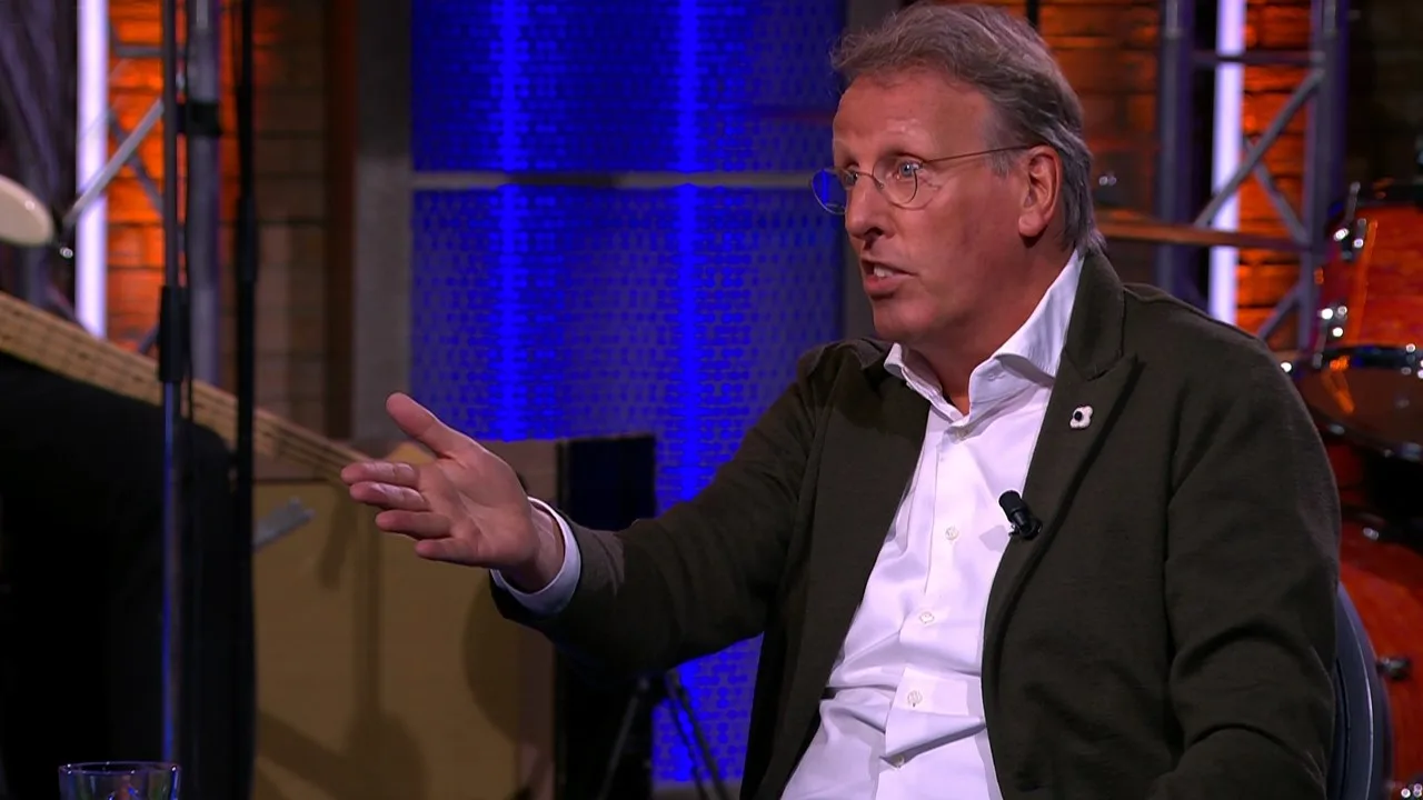 Chris Woerts boos op Lionel Messi: 'Als hij ballen had gehad dan...