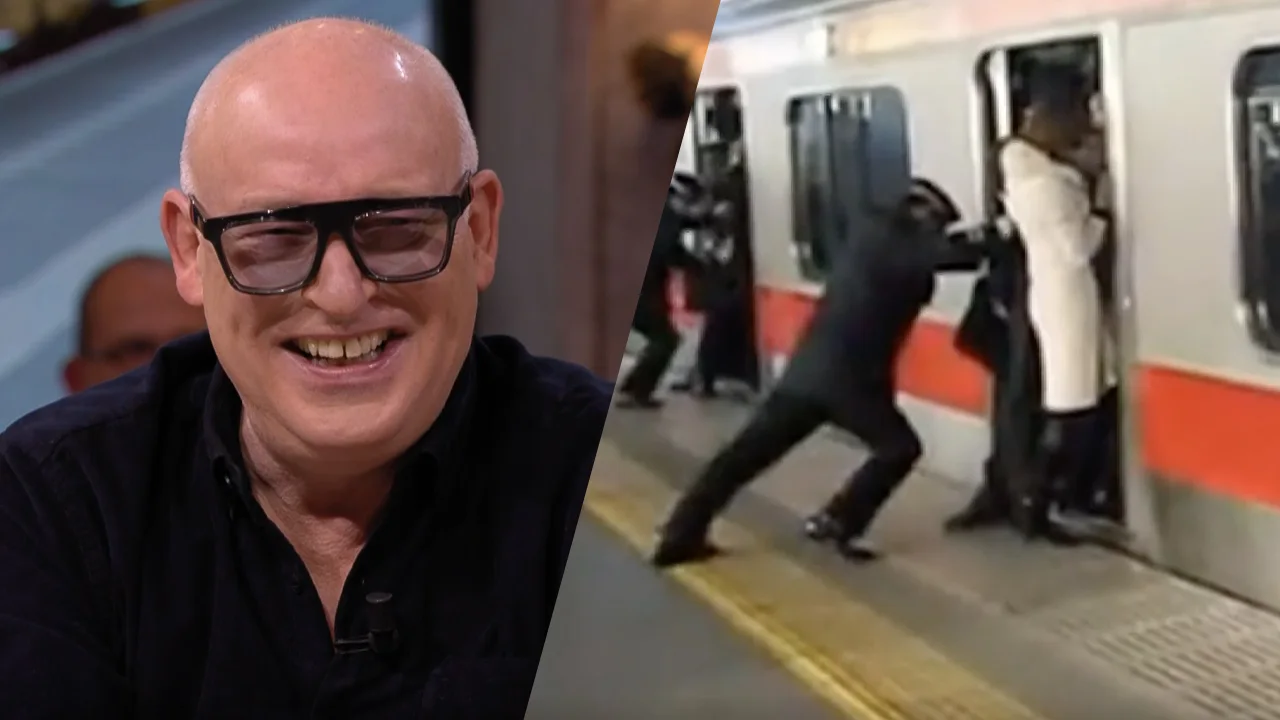 René lacht om filmpje van overvolle trein: 'Dit kan toch niet?!'