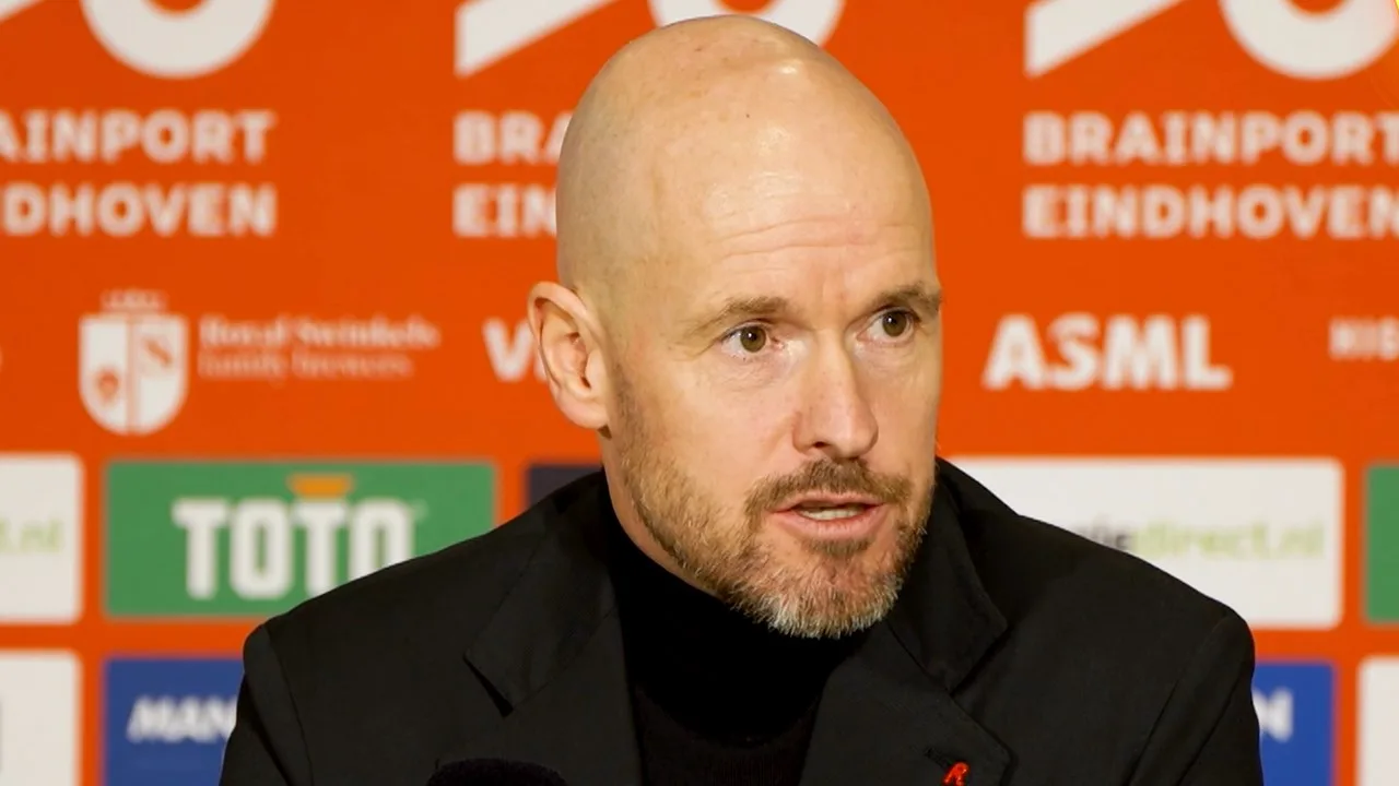 Ten Hag wil vechten voor Mazraoui: 'Zullen zien wat de uitkomst daarvan is'