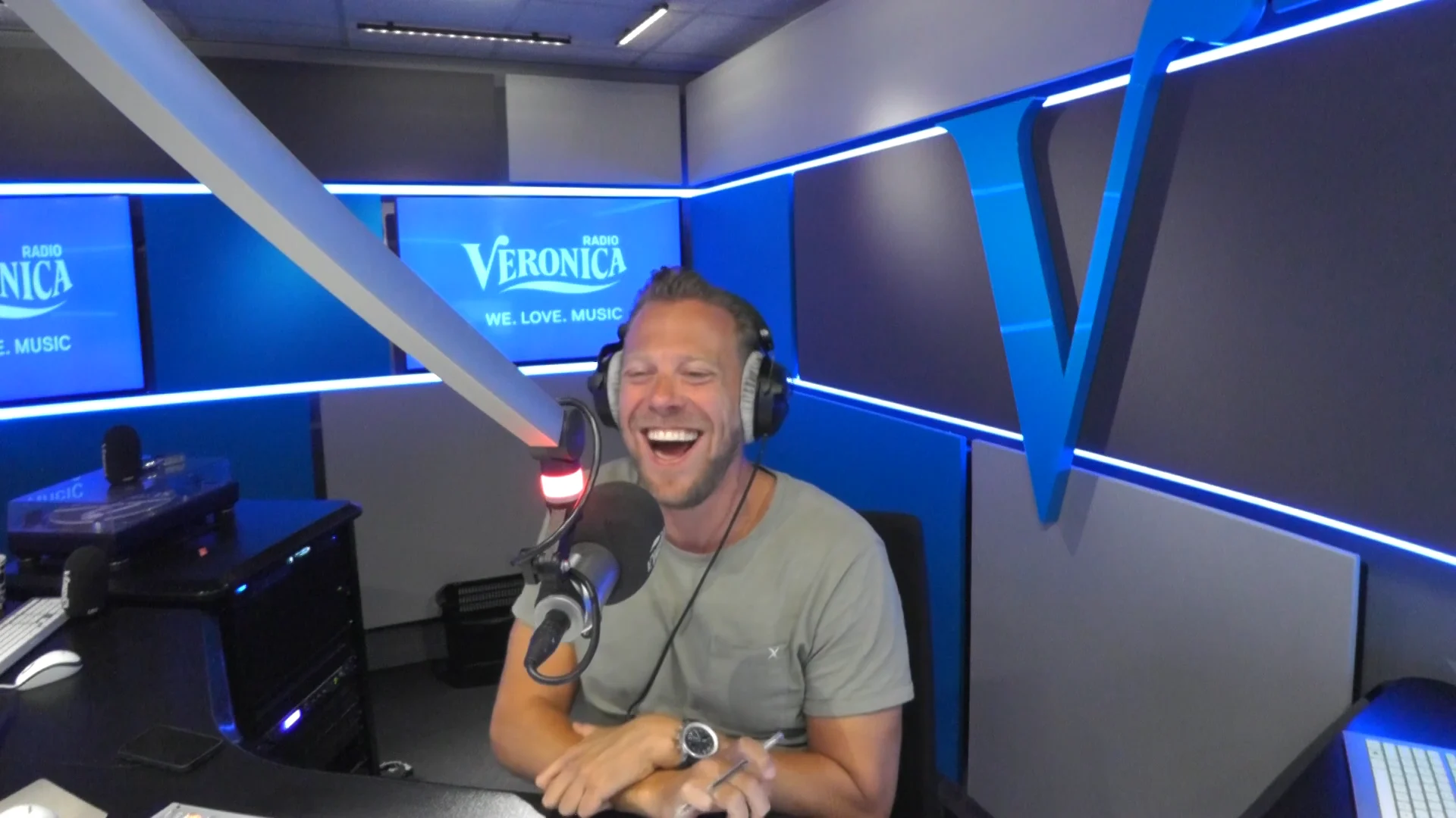 Johan Derksen wil niet in appgroep van Radio Veronica