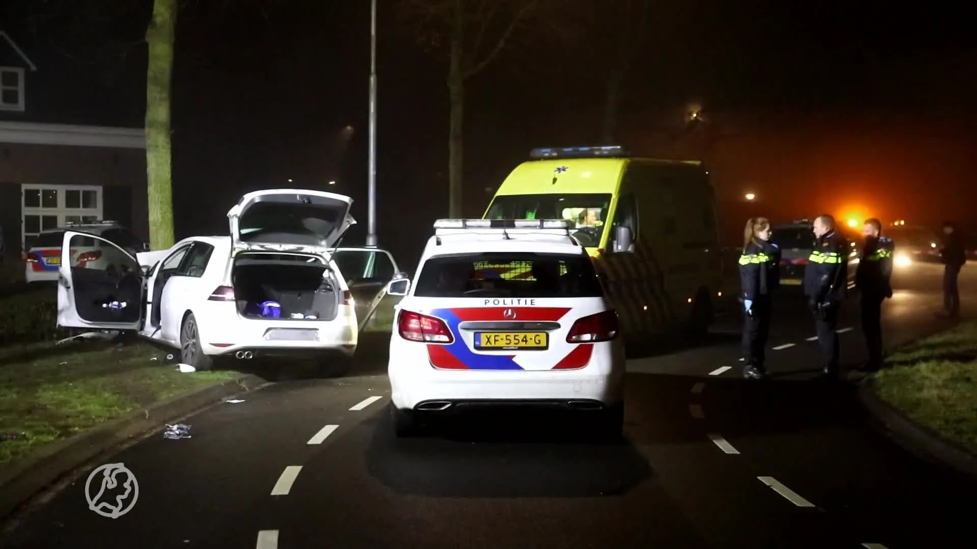 Inbrekers en politieagenten crashen tijdens achtervolging door Veghel