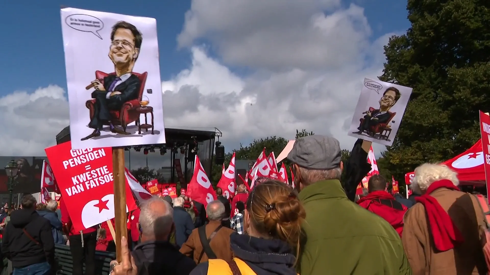 Duizenden mensen op de been voor PrinsjesdagProtest in Den Haag: 'Nu is het genoeg!'