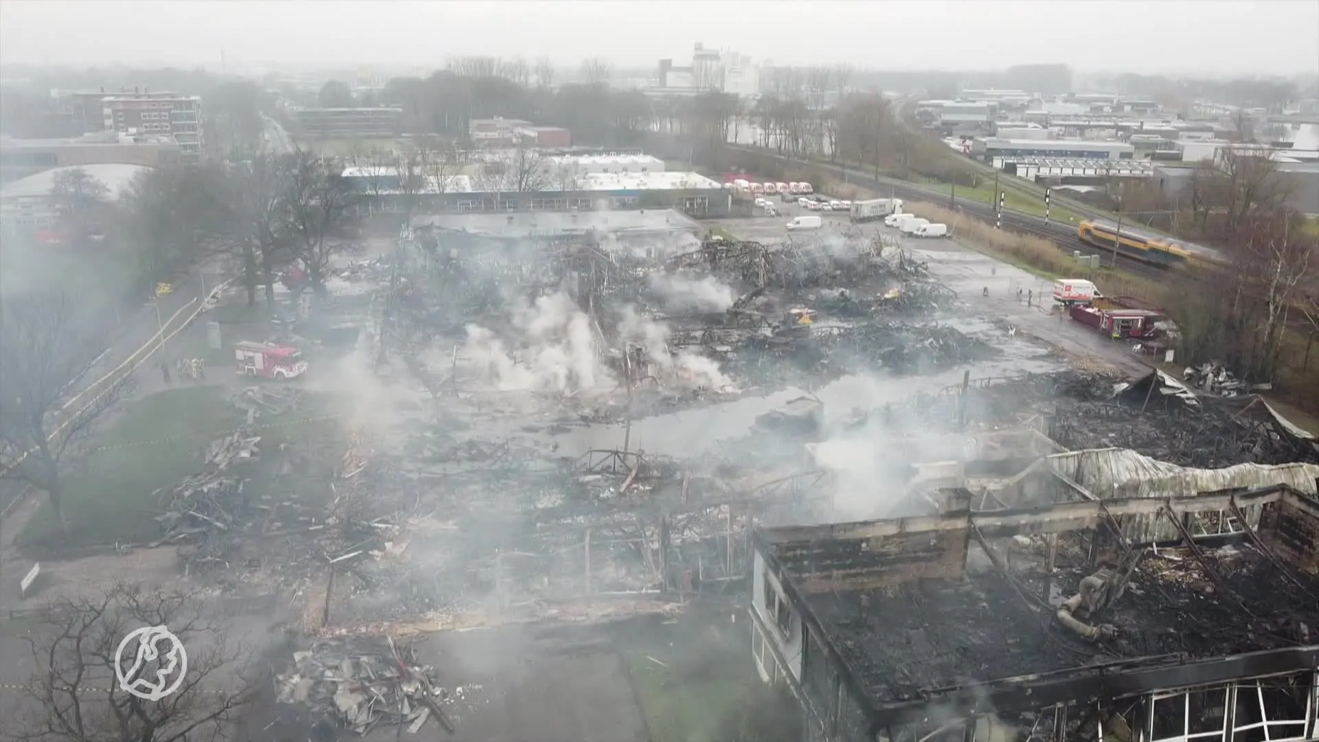 Grote brand in sportschool in Almelo onder controle