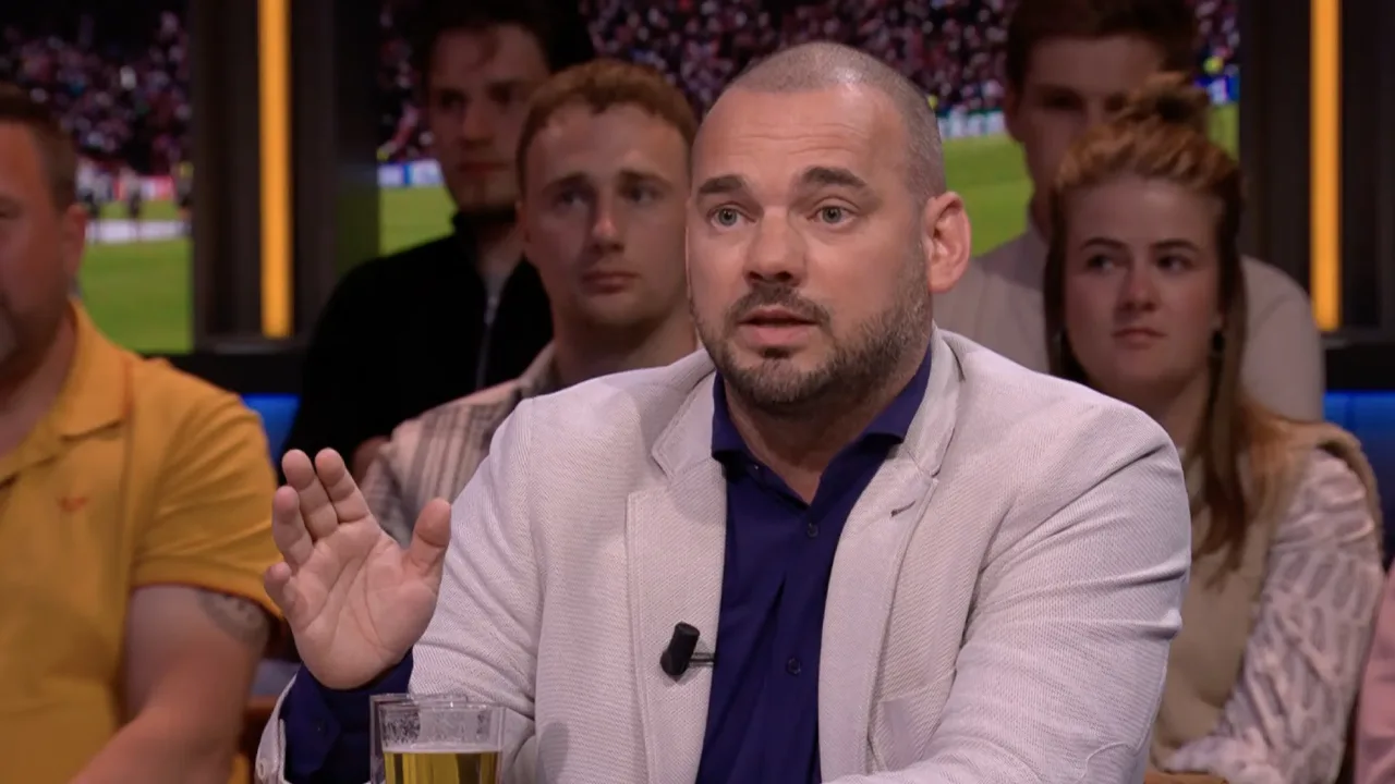 Wesley prijst Ajacied na bekerfinale: 'Hij is de enige die opstaat'