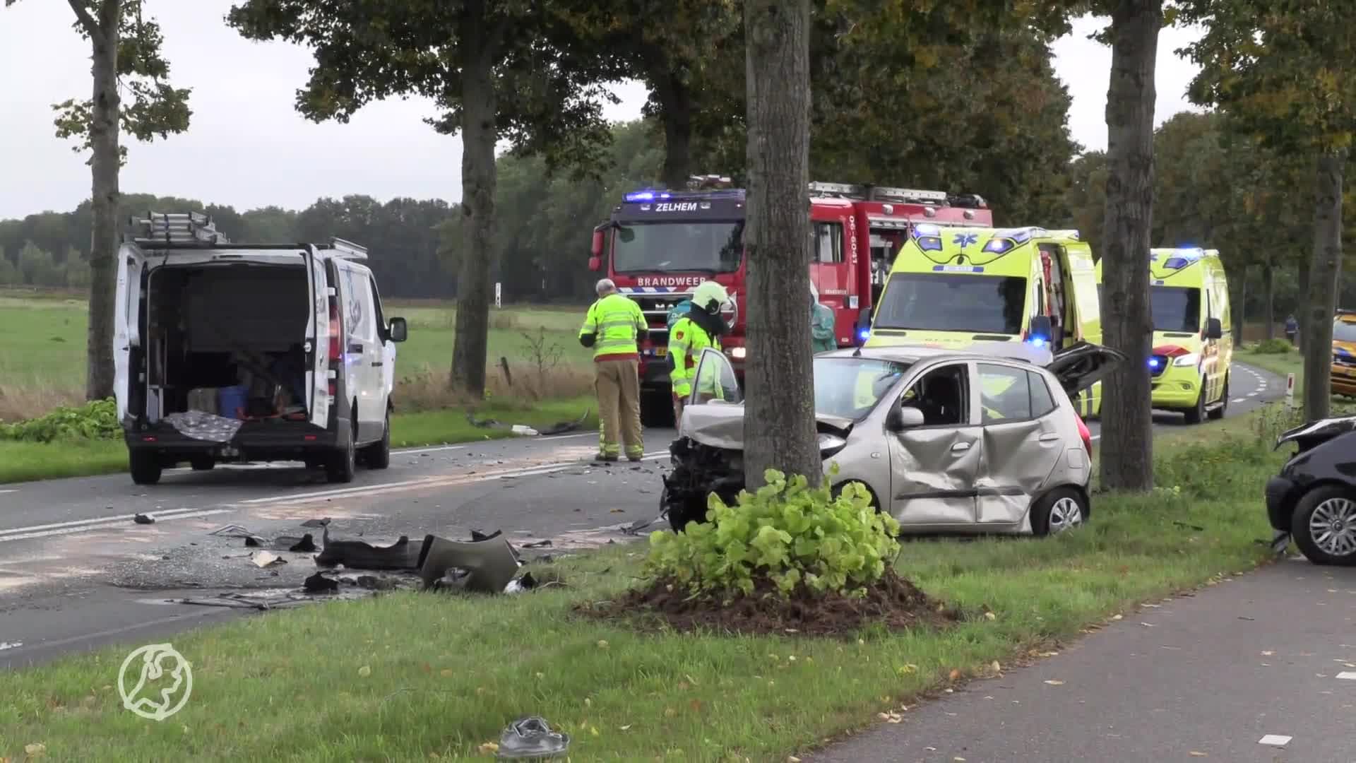 Vier gewonden bij ongeluk met meerdere auto's in Zelhem
