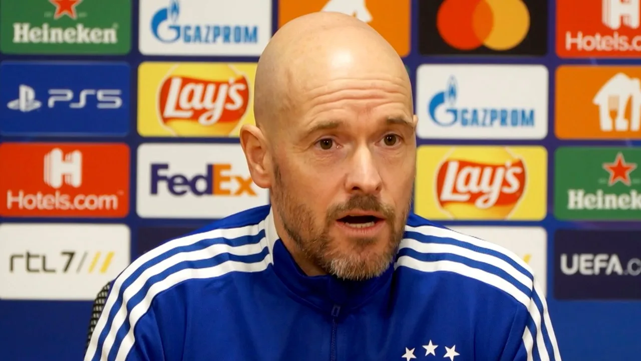 Ten Hag reageert op kritiek Tagliafico: 'Praat heel veel met mijn spelers'