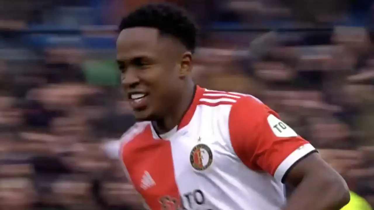 VIDEOGOAL: Feyenoord - Slavia Praag 1-0 (Sinisterra)