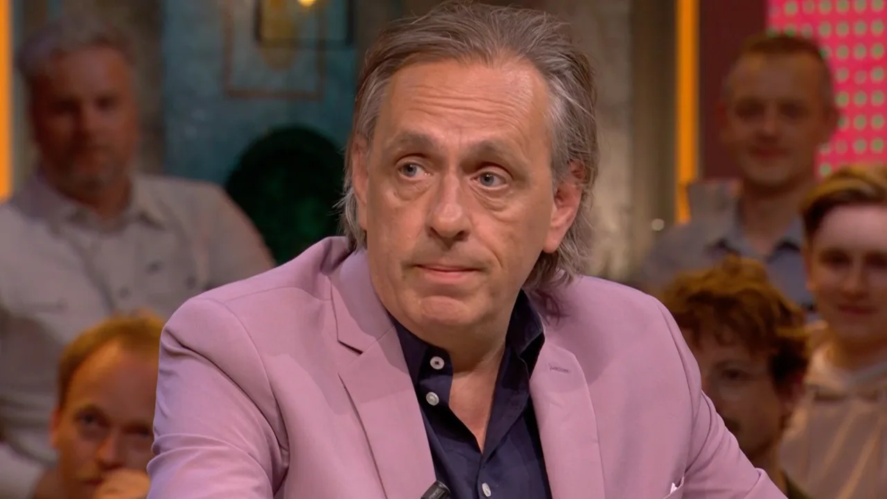 Marcel krijgt feedback op talkshow: ‘Het moet rechtser!’