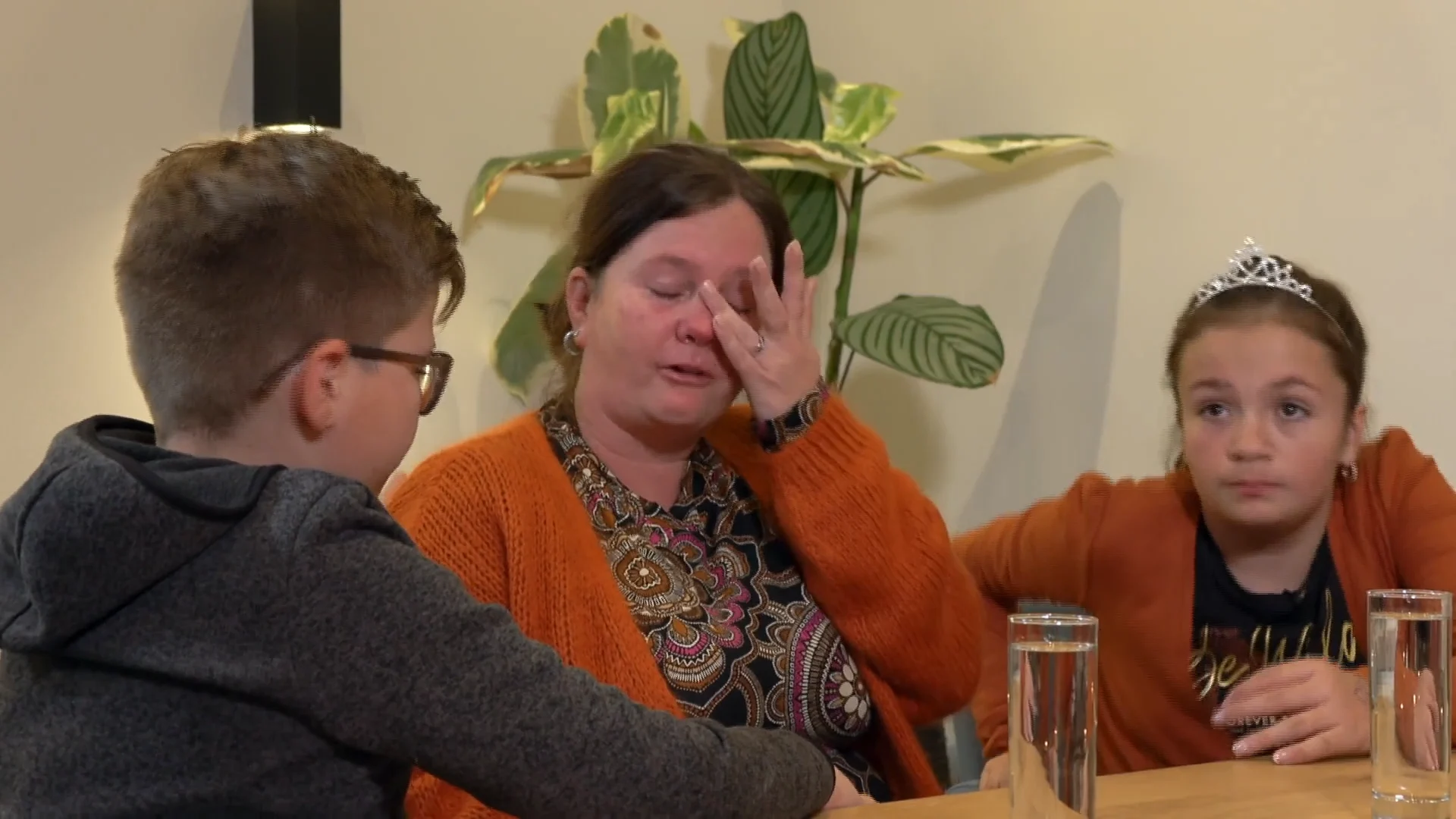 Hartverwarmende actie rijk stel voor arme familie in Steenrijk, Straatarm: 'Wat een fantastisch gebaar!'