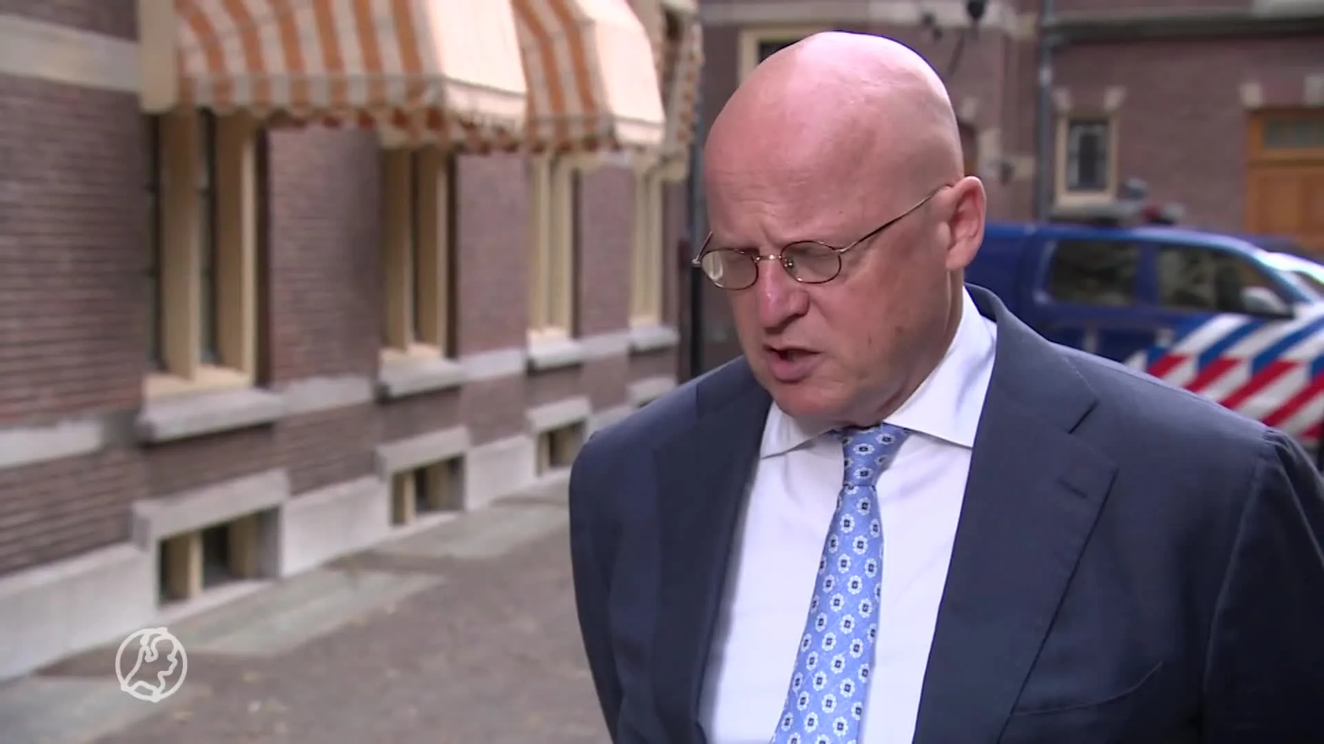 Grapperhaus en Kaag reageren op besmettingen