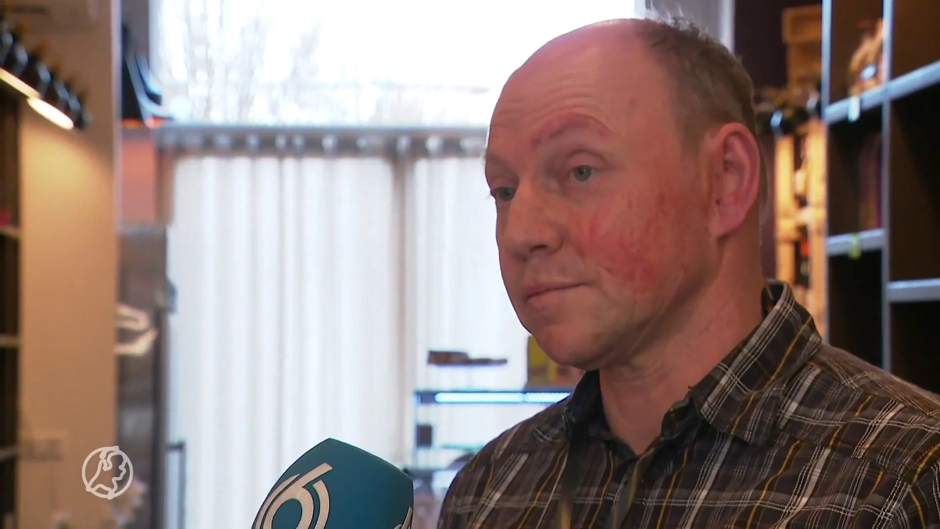 Eindhovense winkelier die geen mondkapje wilde dragen: 'Polit...