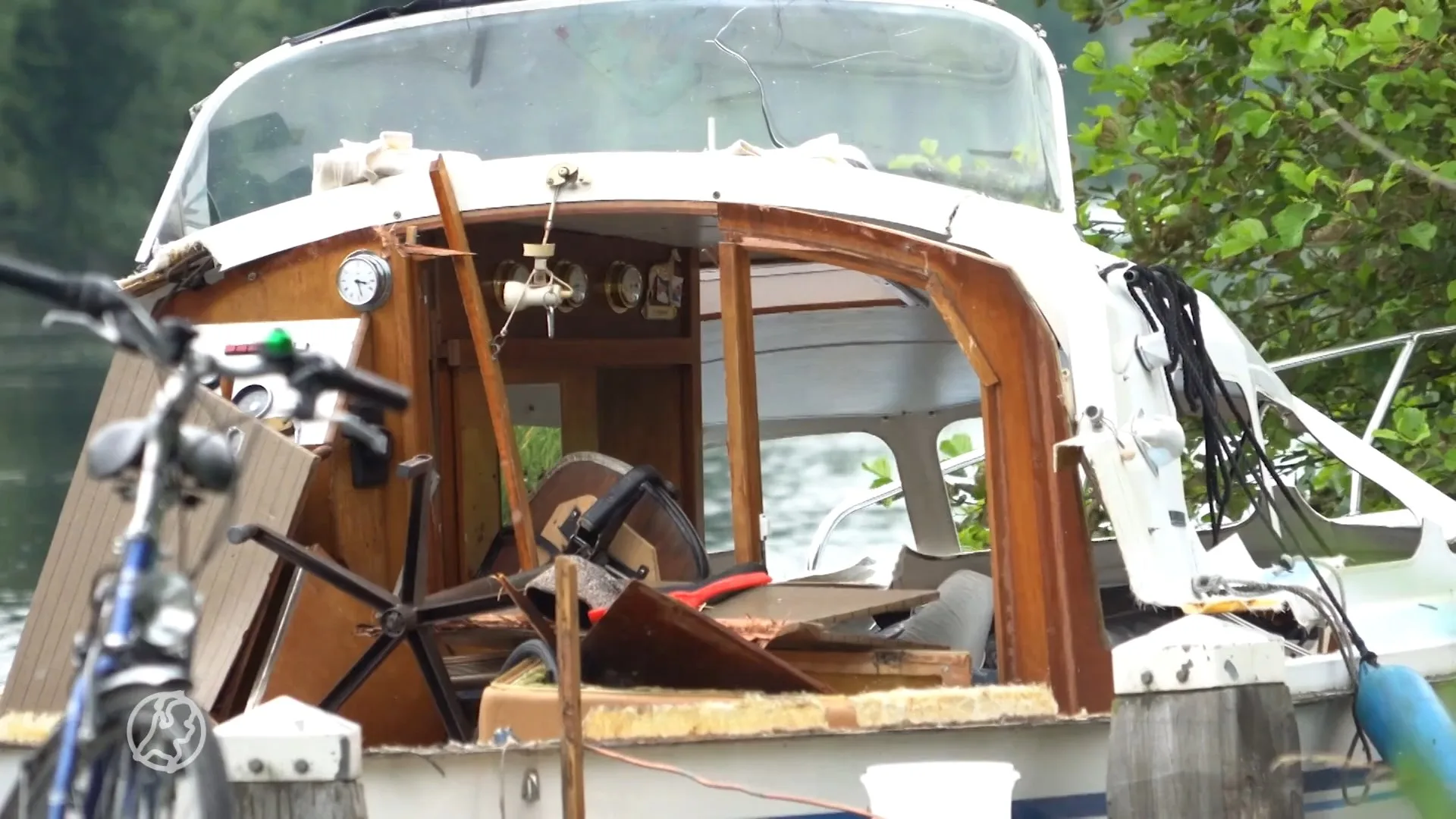 Explosie op boot in Assen: drie gewonden naar ziekenhuis