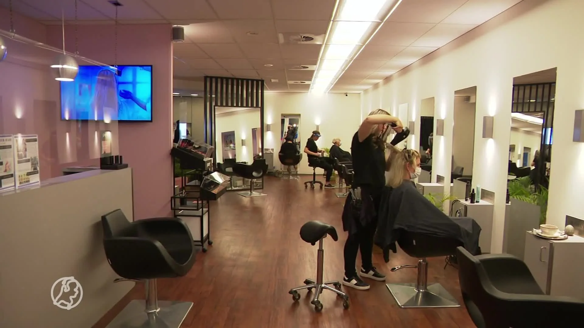 Drukte bij kappers om mogelijke lockdown, maar ook veel afzeggingen