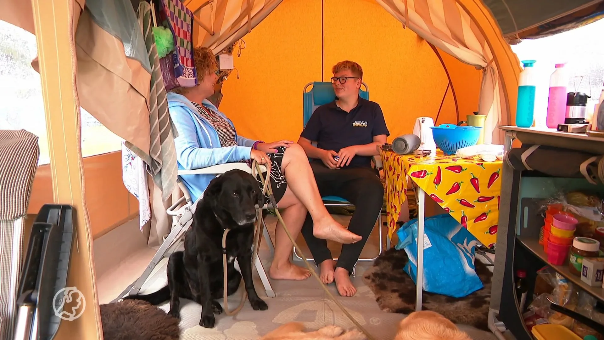 Na regen komt zonneschijn: campinggasten verruilen regenlaarzen voor teenslippers