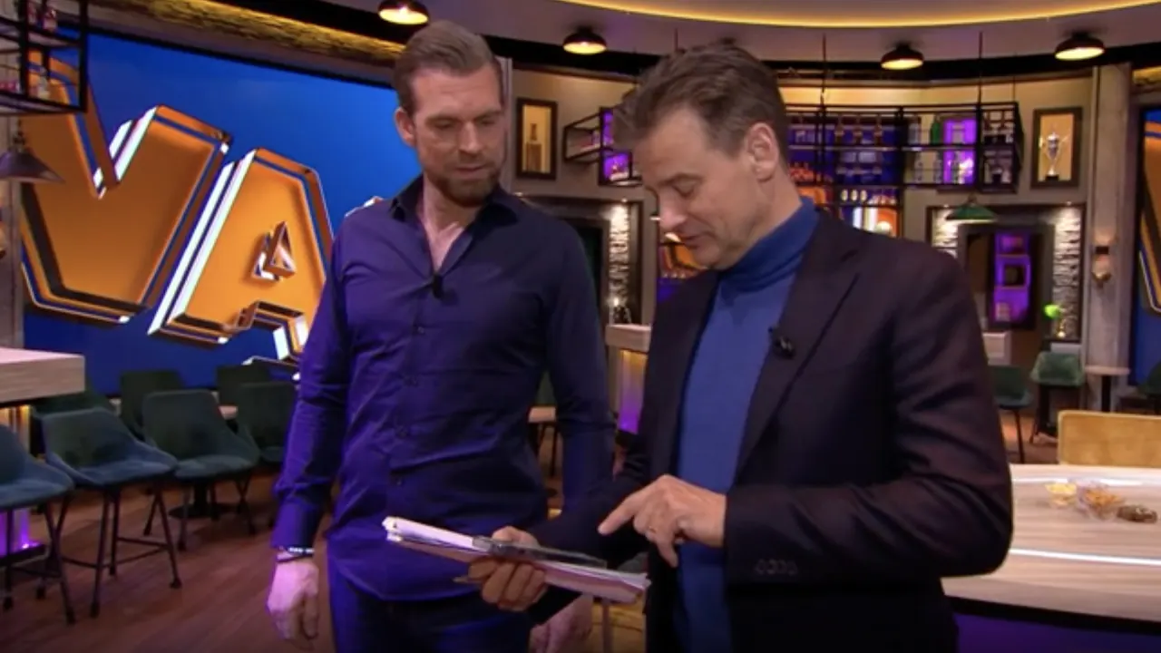 In de Wandelgangen: Rutger verbaasd door bericht op telefoon Wilfred: 'Echt waar?!'