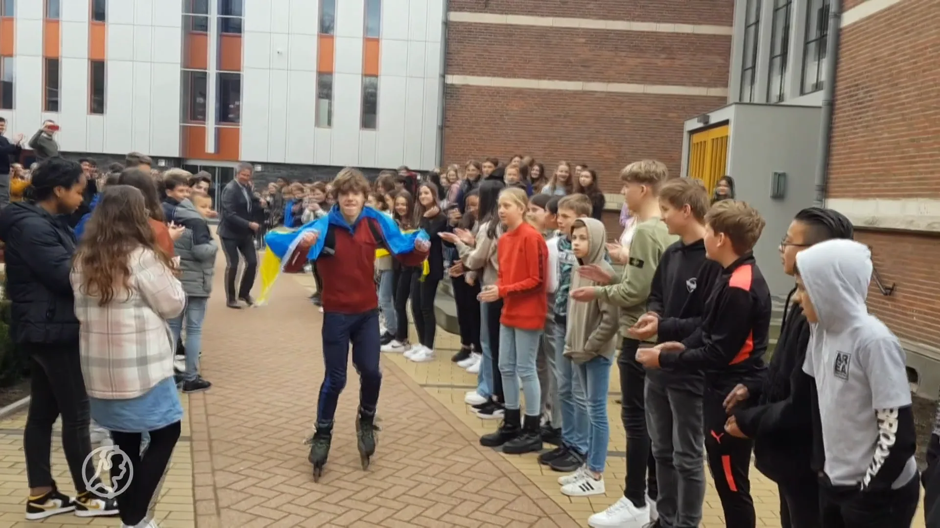 Marc (16) skeelert 24 uur door sneeuw en regen voor Oekraïne