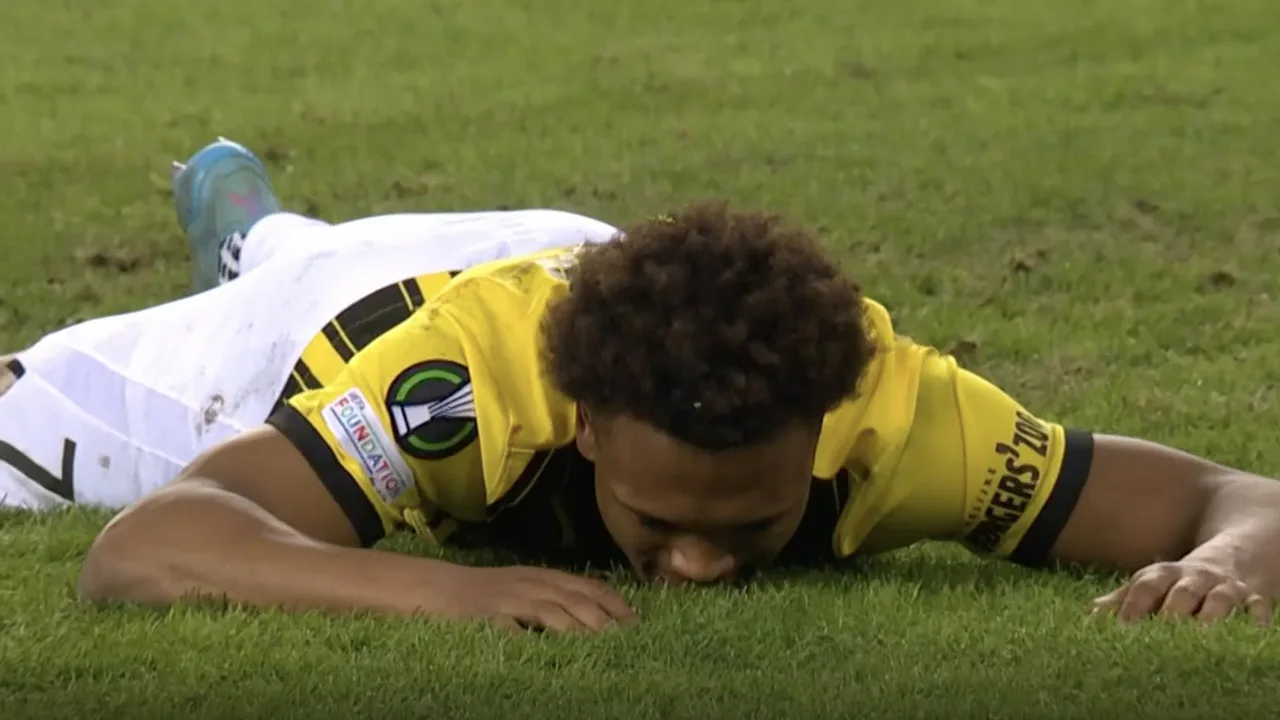 KANS: Openda mist enorme kans tegen AS Roma