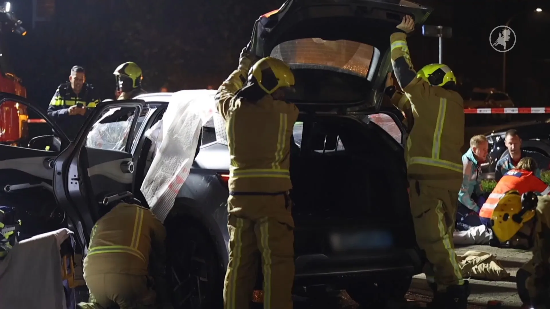 Drie gewonden bij aanrijding tussen taxi en personenauto in Nootdorp