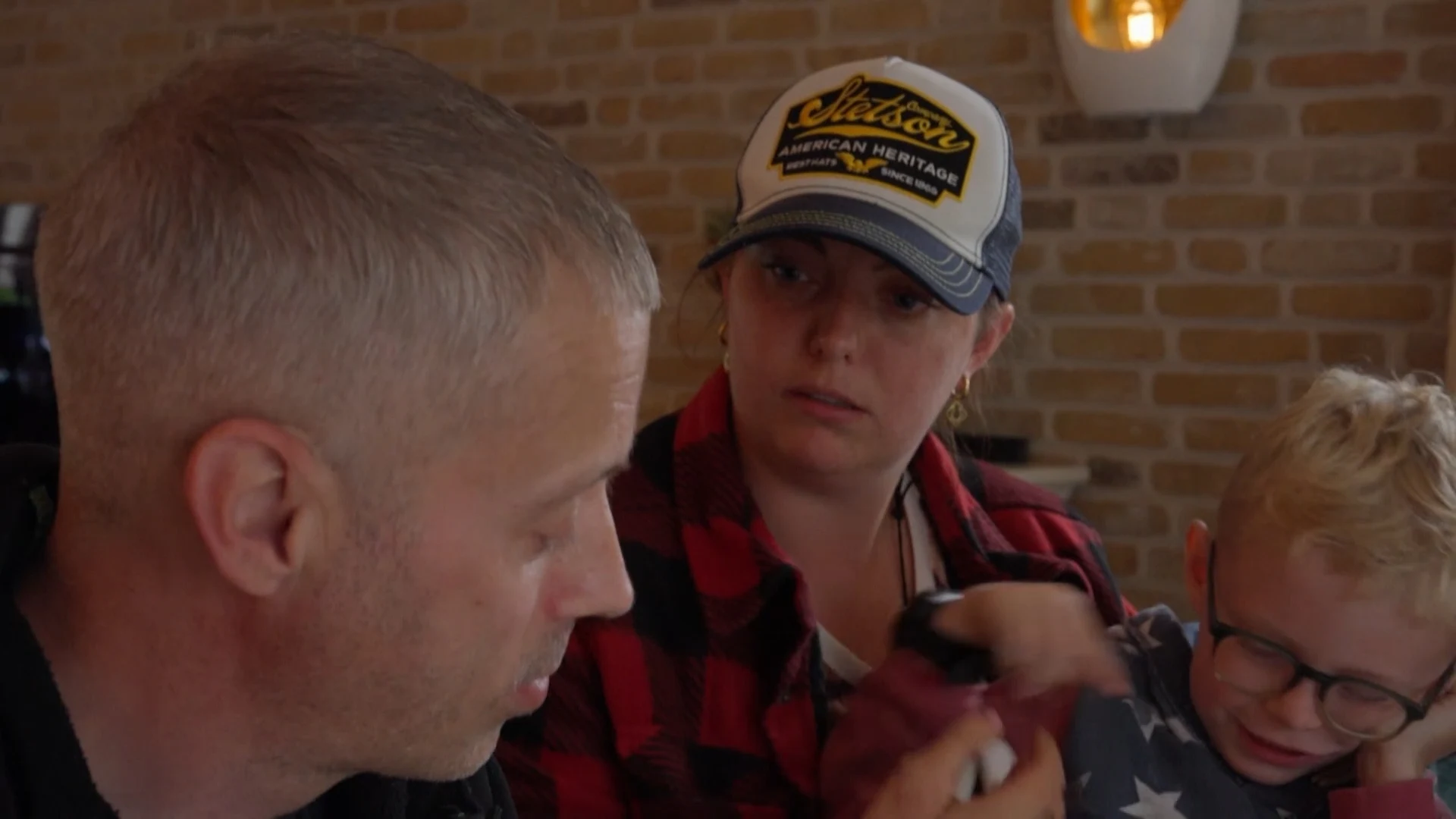 Arm gezin schrikt zich rot: '1500 euro per week'