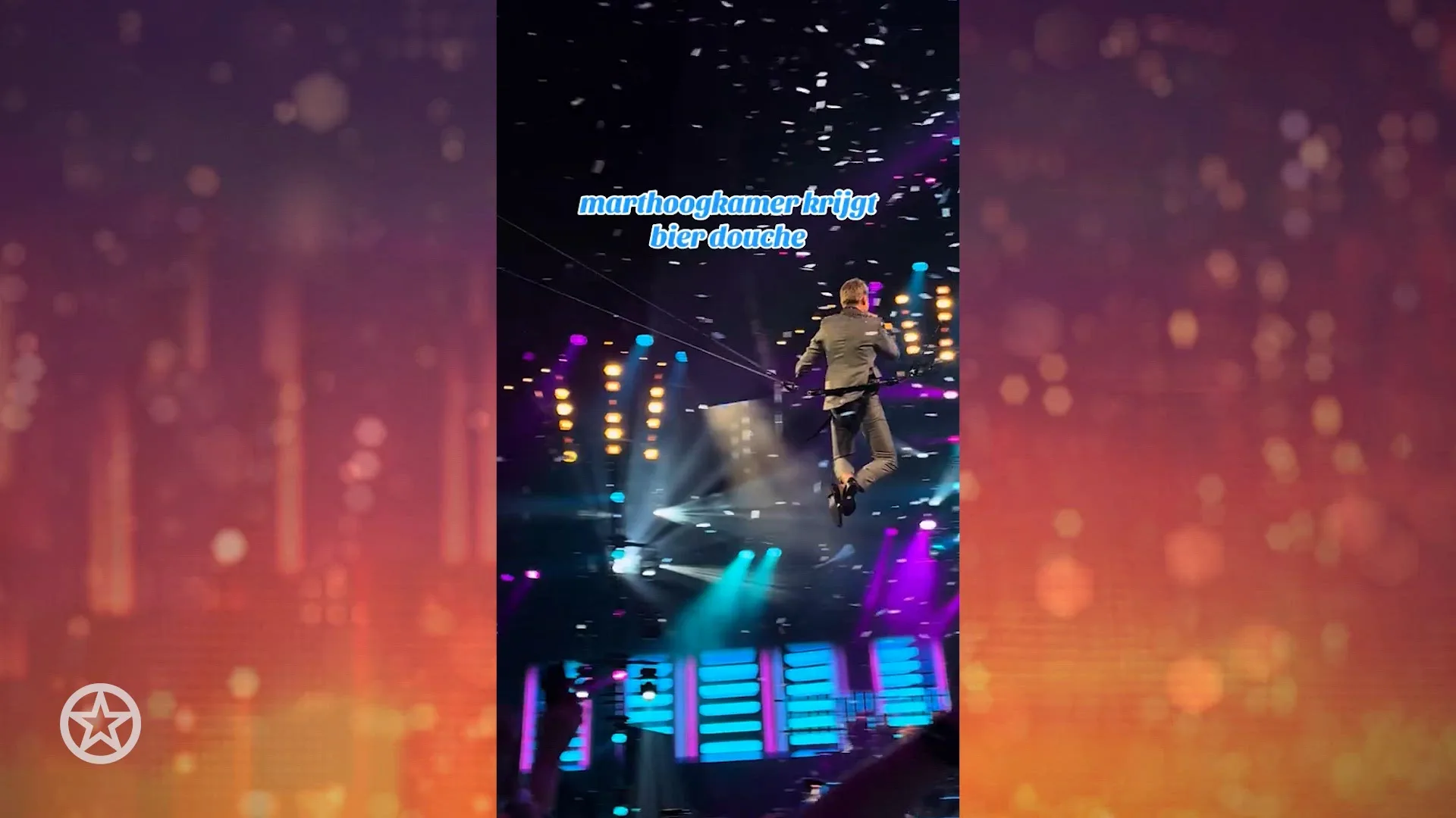 Mart Hoogkamer krijgt een bierdouche