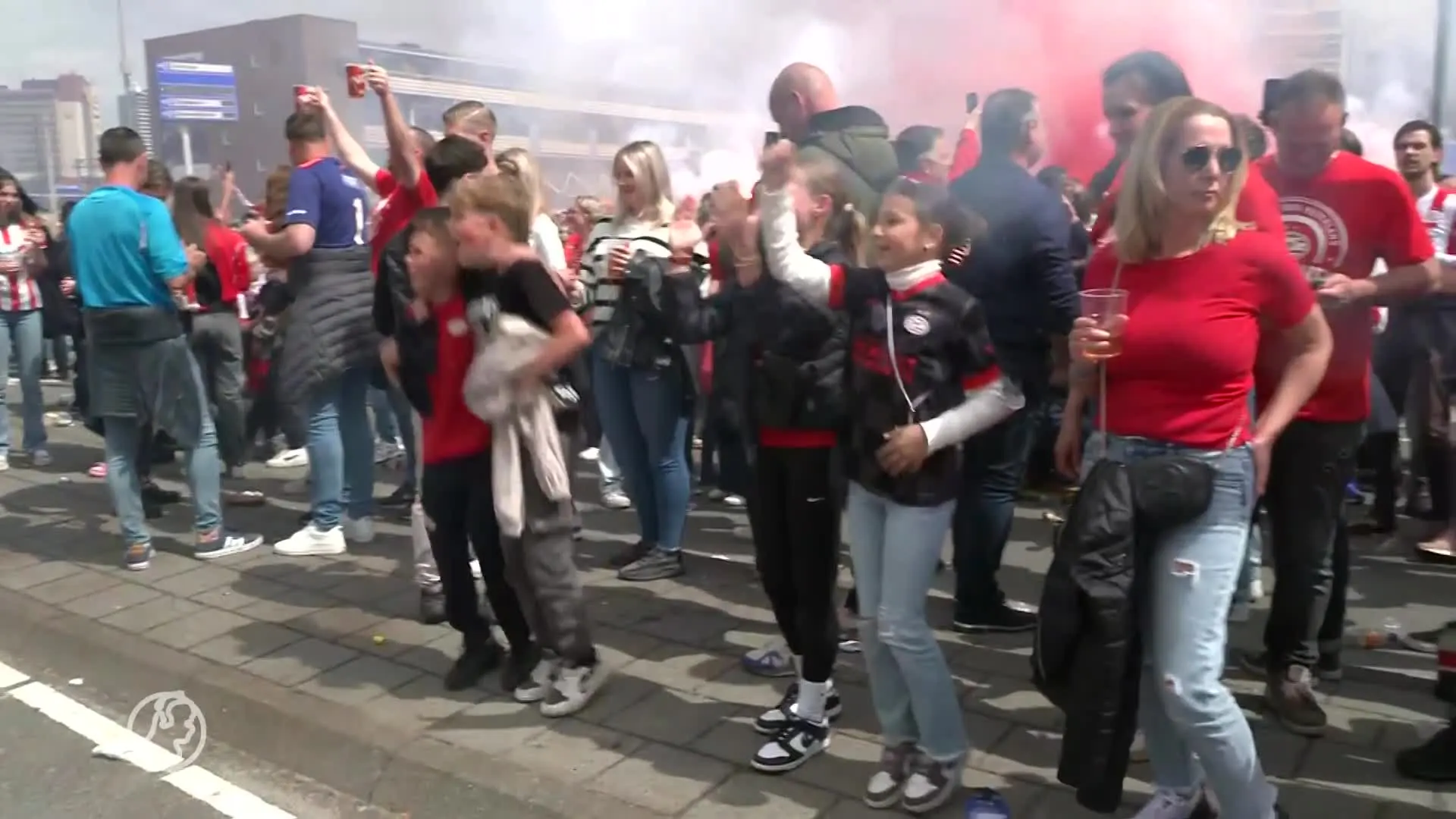 PSV-supporters vieren landskampioenschap
