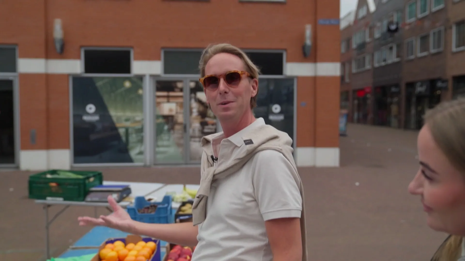 Jens en Minke regelen korting op de markt