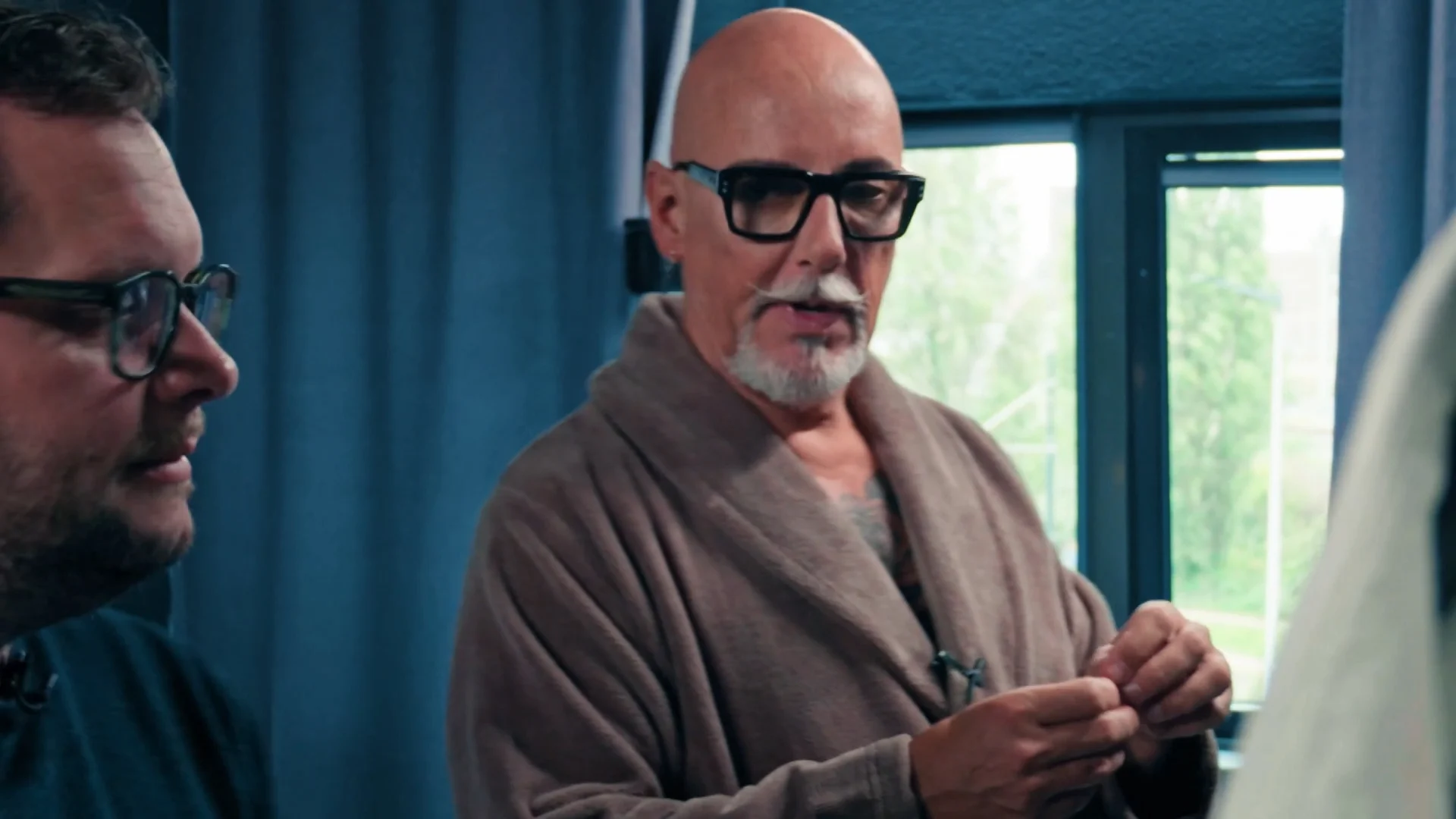 Diederik vertrouwt Maik, maar is zelf het doelwit