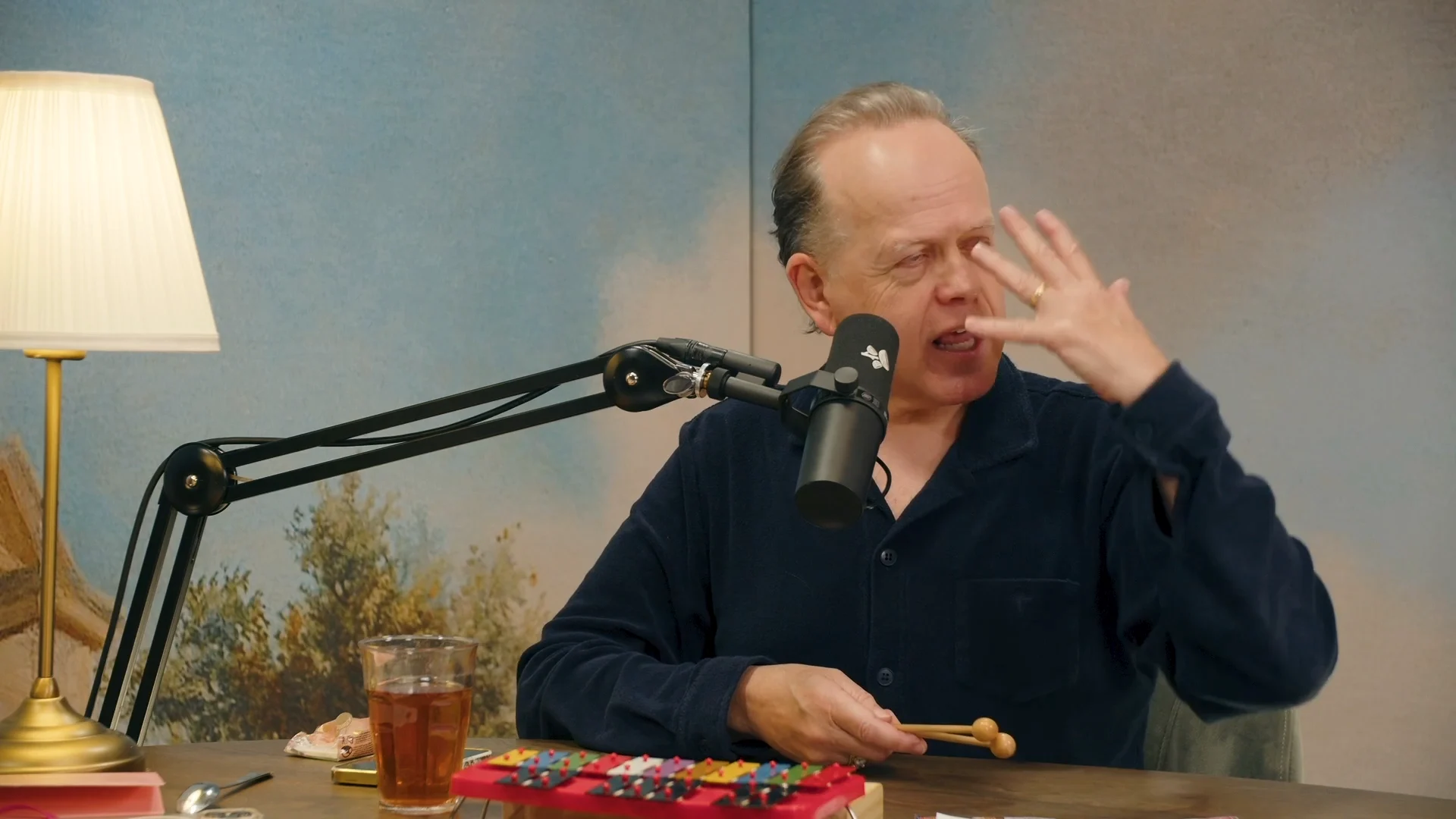 Spuiten in Marc-Marie's gezicht