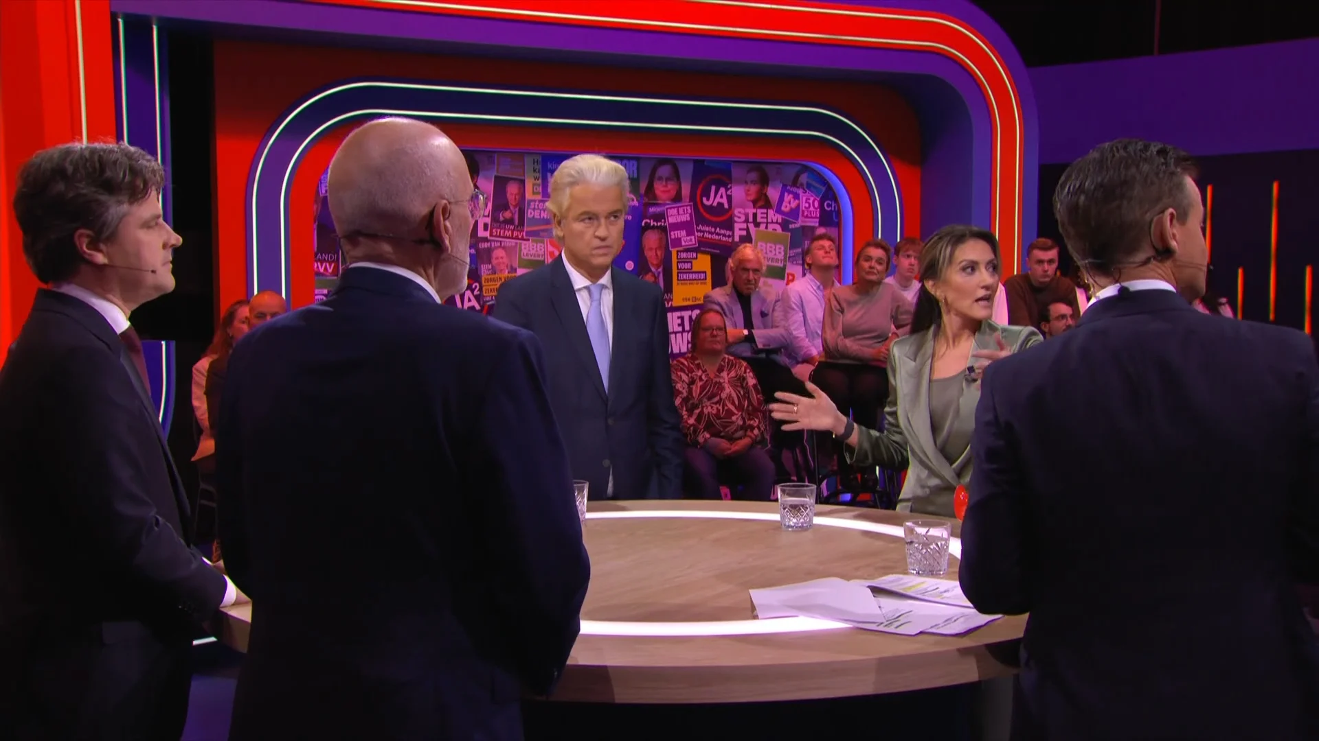 FR6_HARM_HEEFT_ER_NIKS_AAN