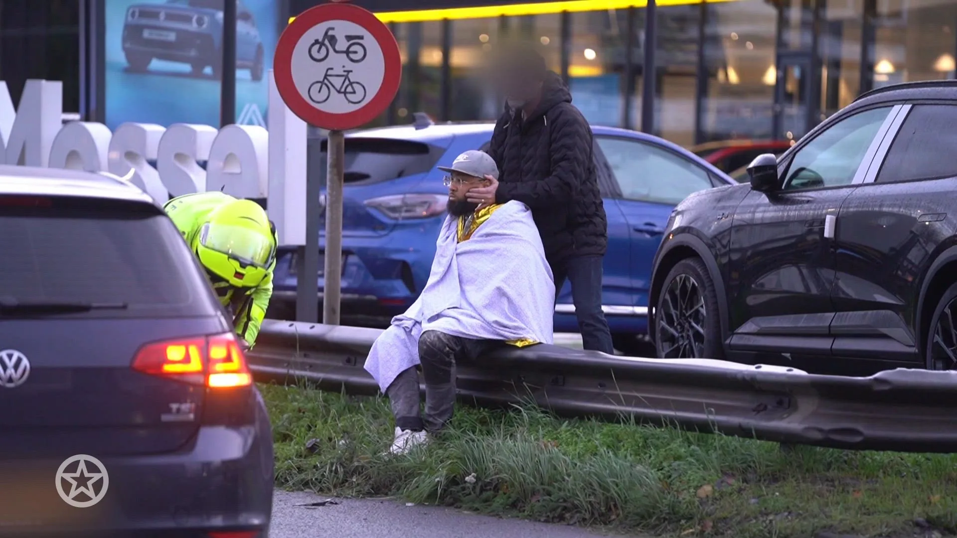 Een huis vol-Papa Jay betrokken bij ernstig verkeersongeluk