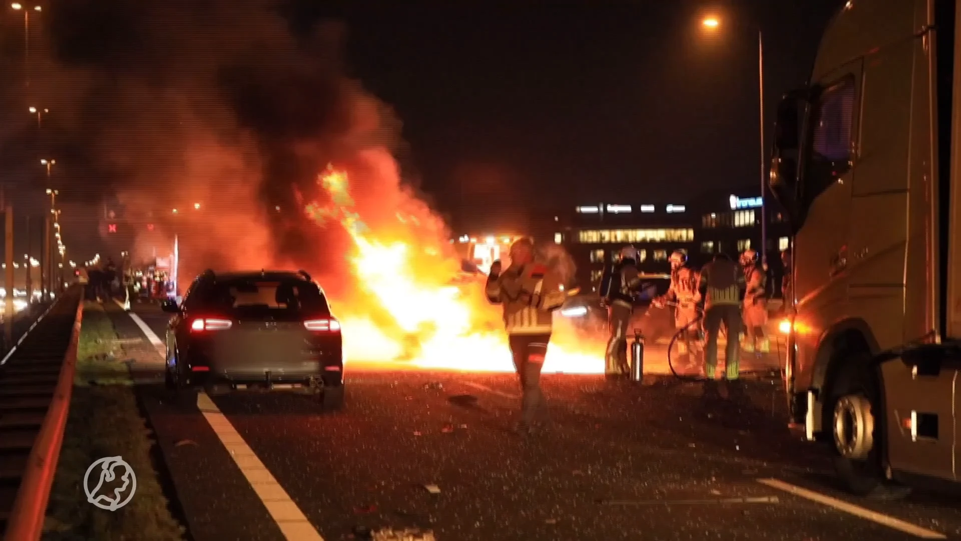 Meerdere auto's in brand bij ernstig ongeluk op A1 bij Amersfoort