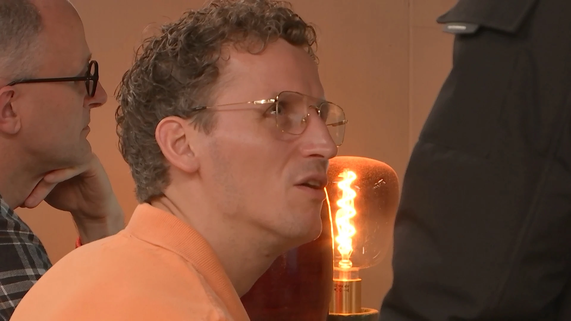 Fadi waarschuwt Roland voor Marlijn