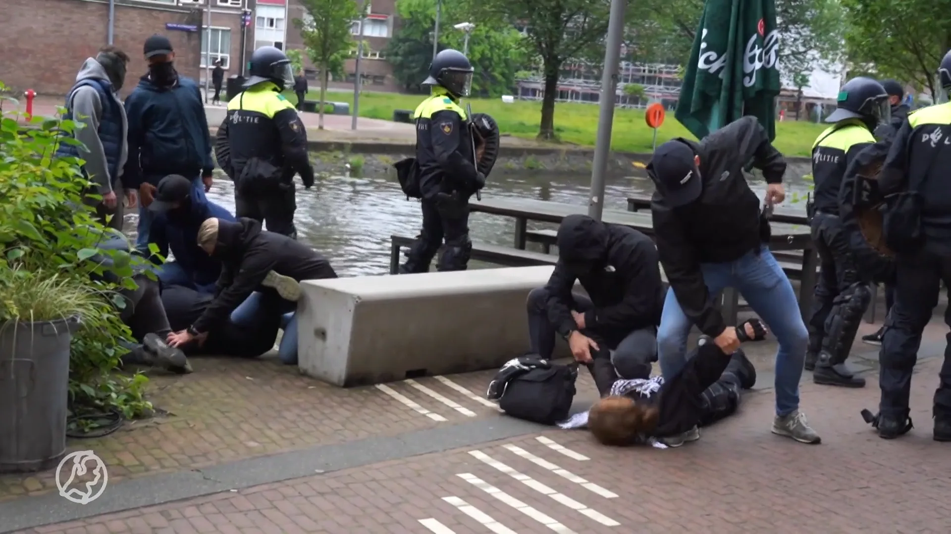 ME grijpt in bij nieuwe demonstratie UvA