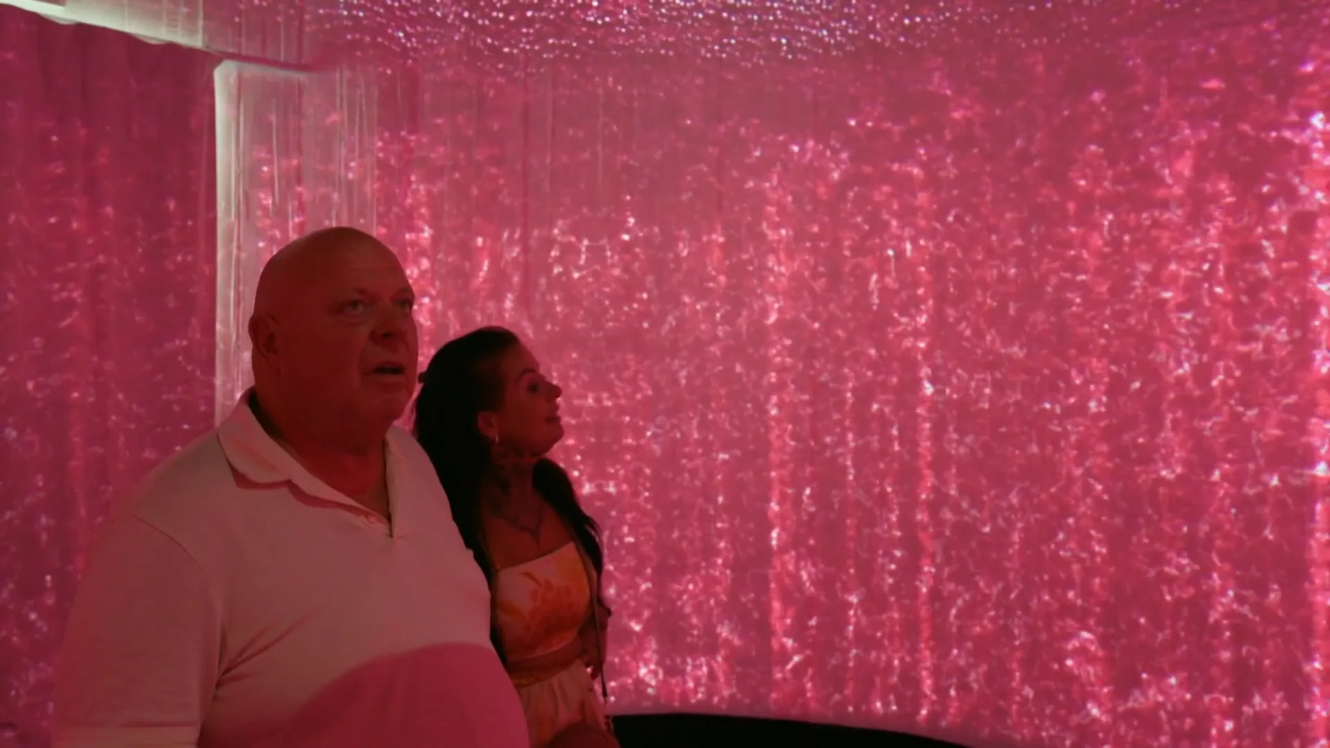 Peter en Wendy ontdekken hightech wijnproeverij