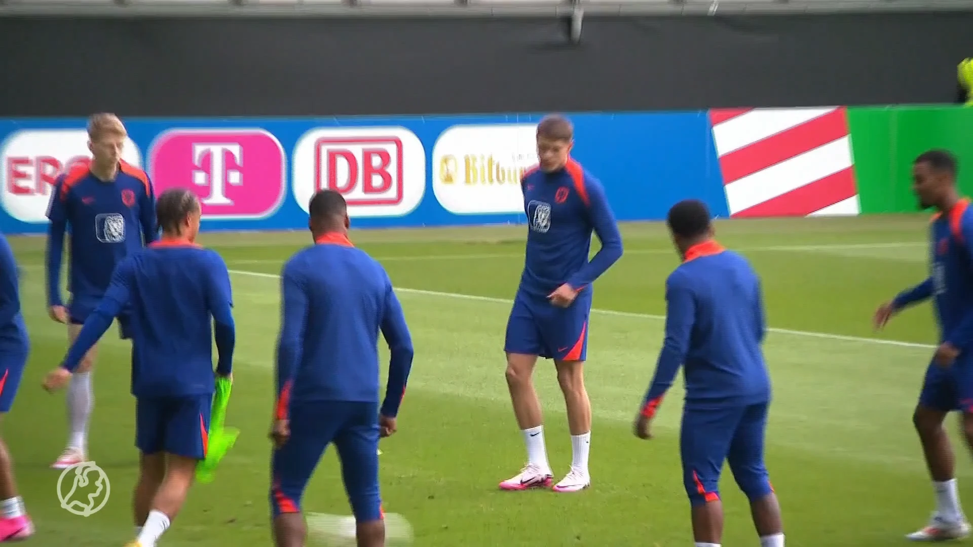 Heel Wormer zit klaar voor EK-speelminuten van Micky van de Ven