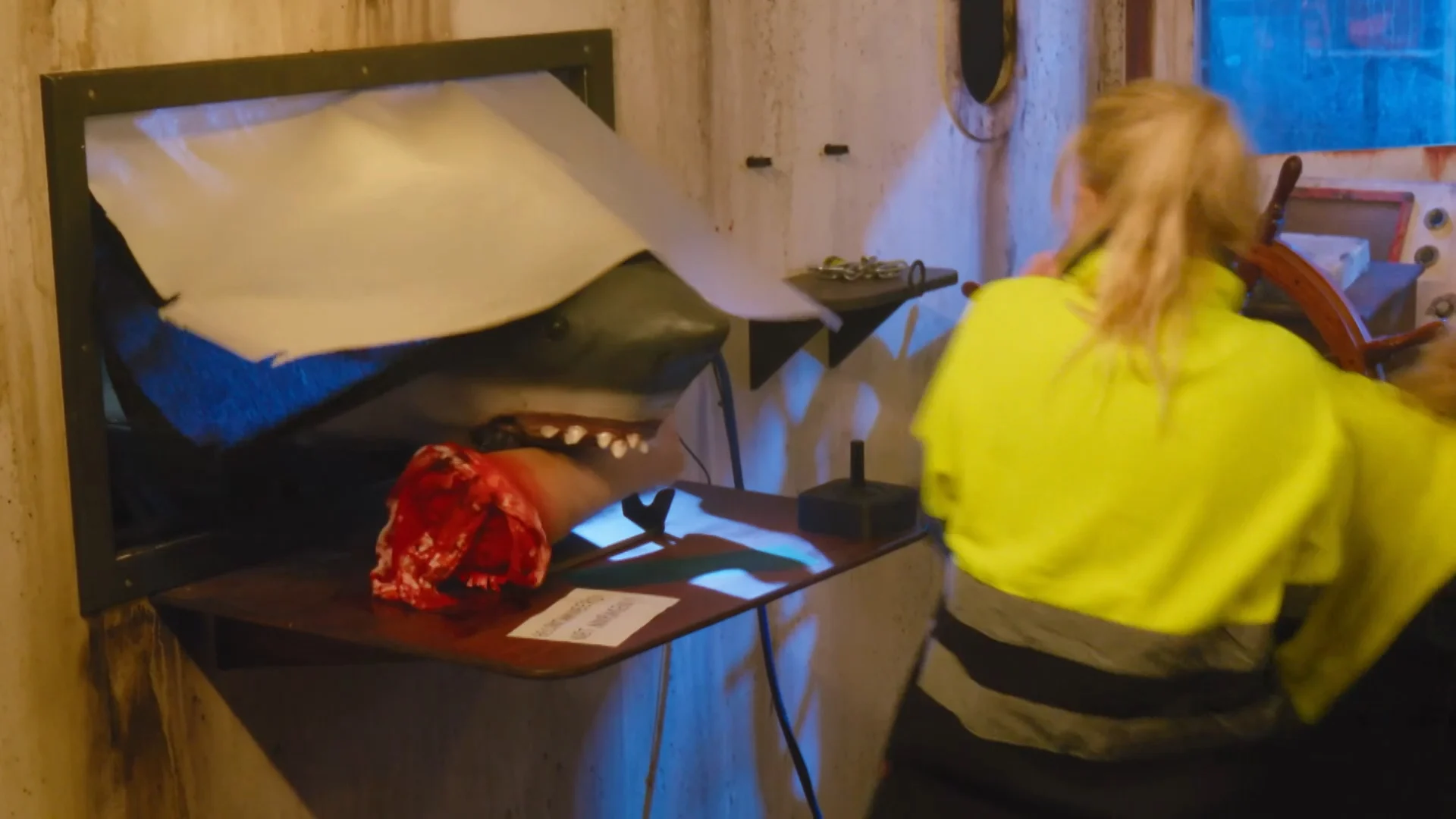 Hannah Mae en Sera schrikken zich helemaal rot