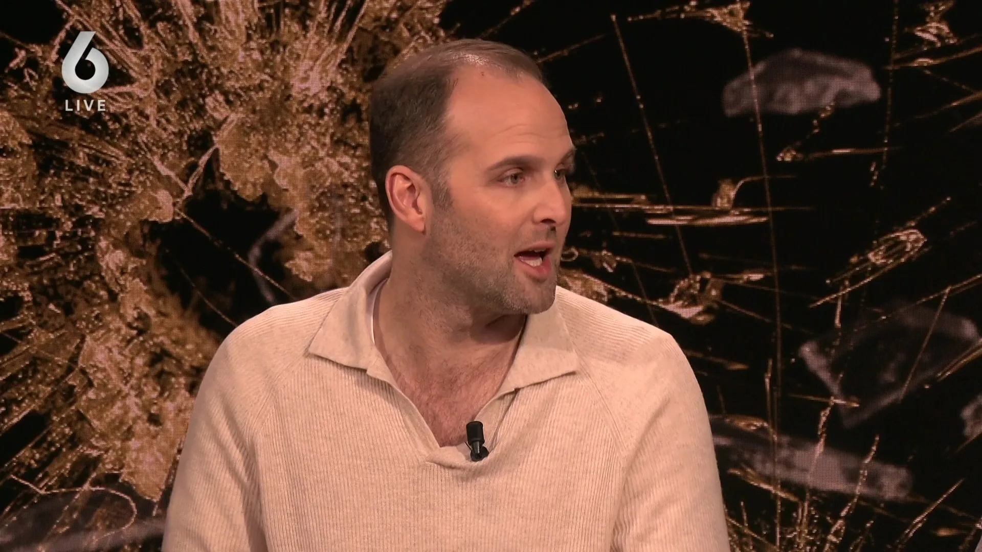 James Bond is weer back on track